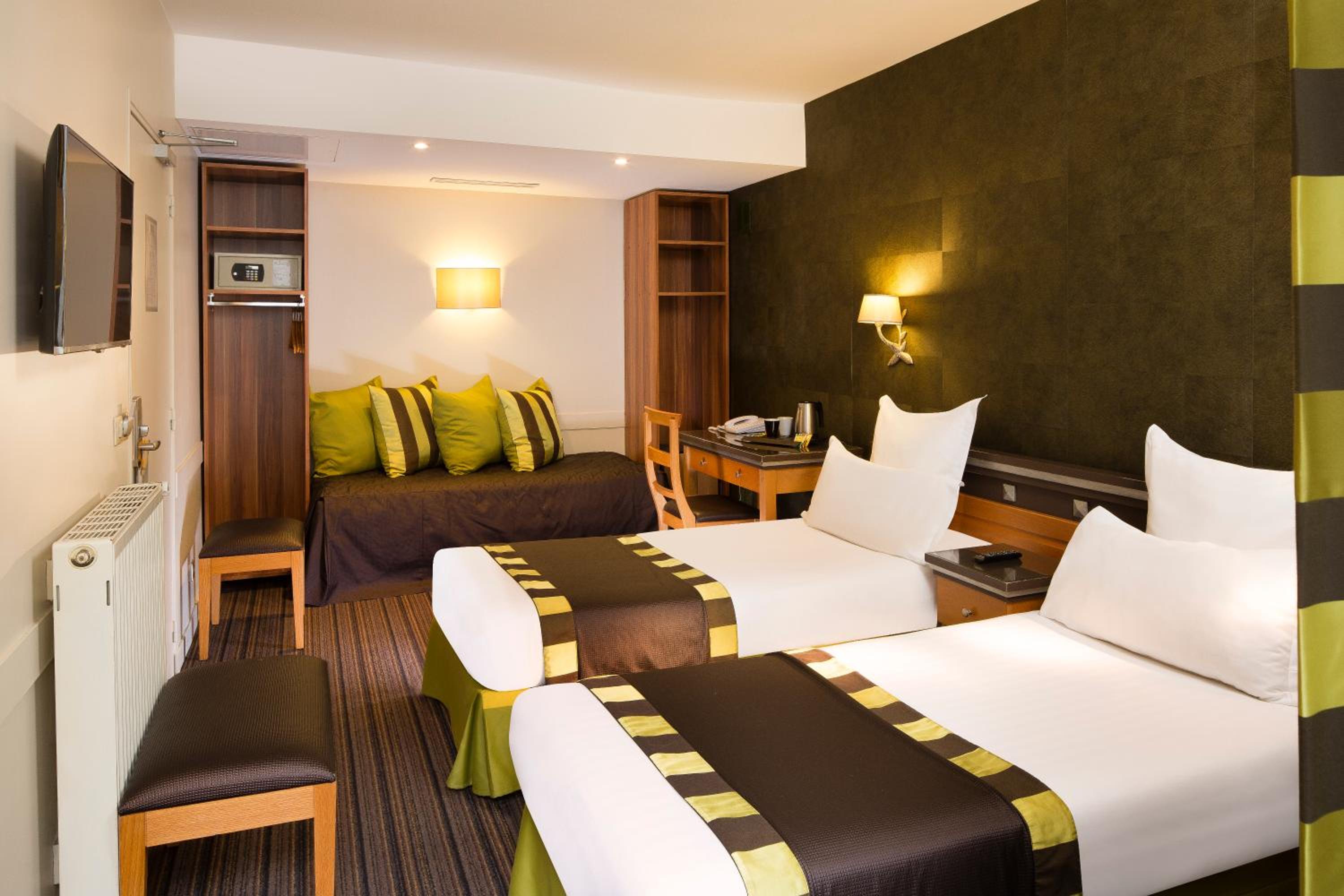 Superior Triple Room