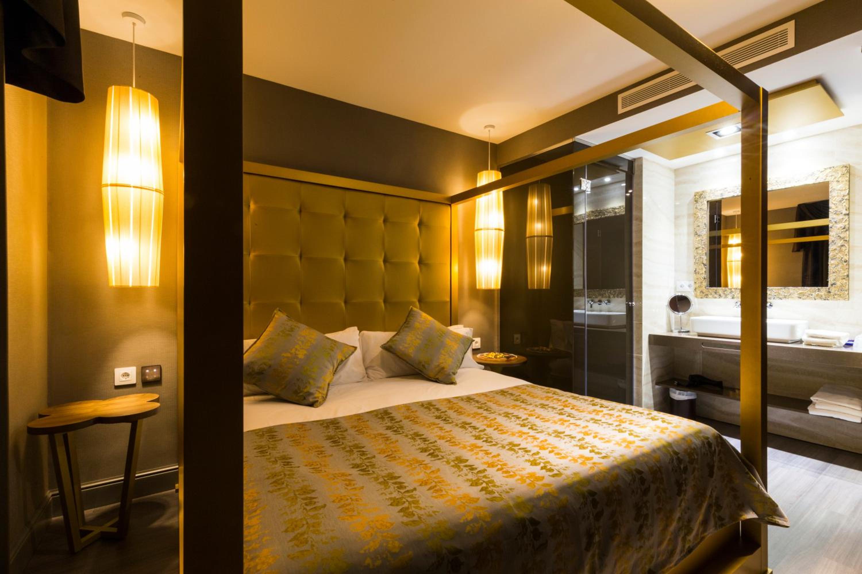 Privilege Suite - Photo 1