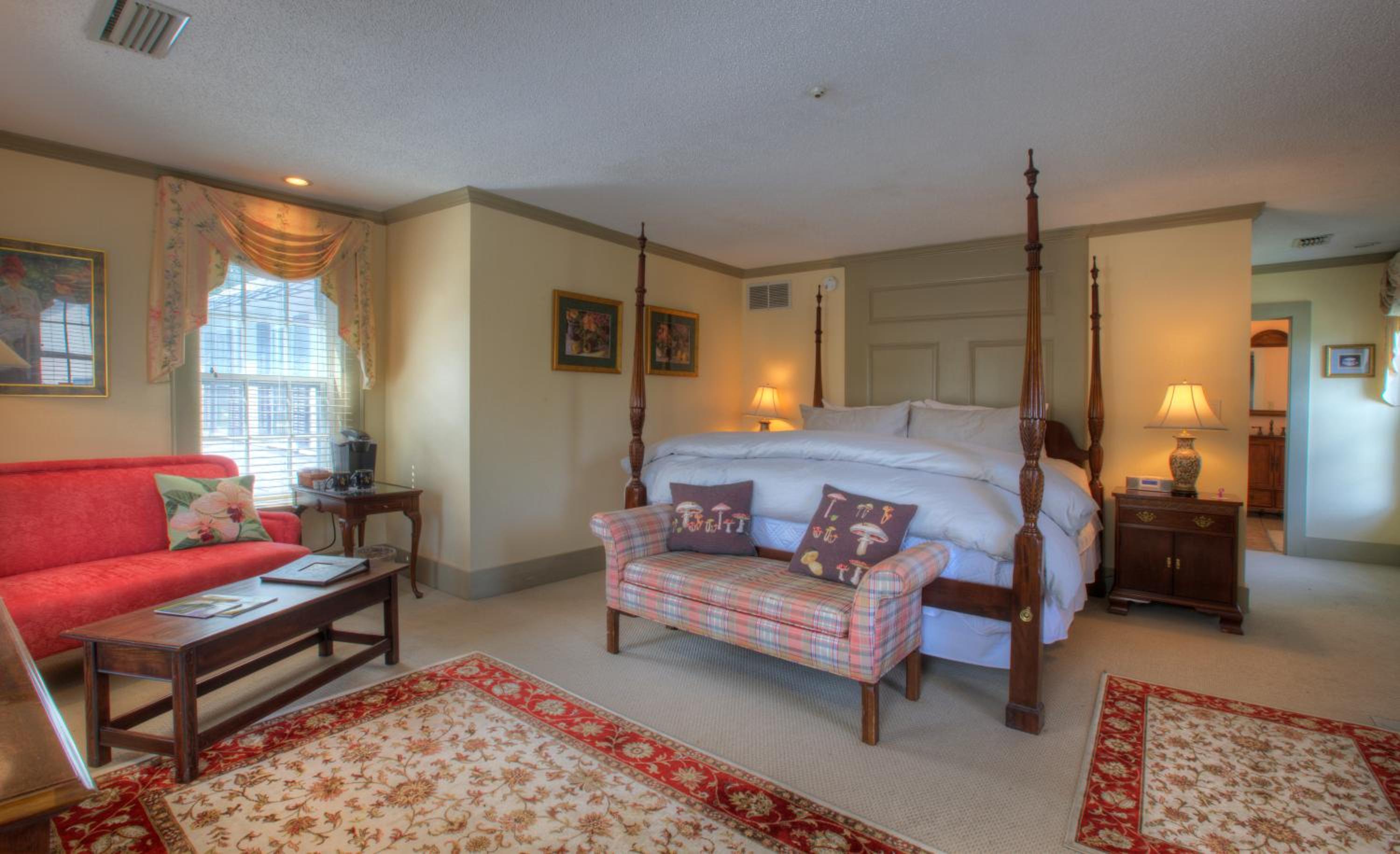 Deluxe King Room photo 3