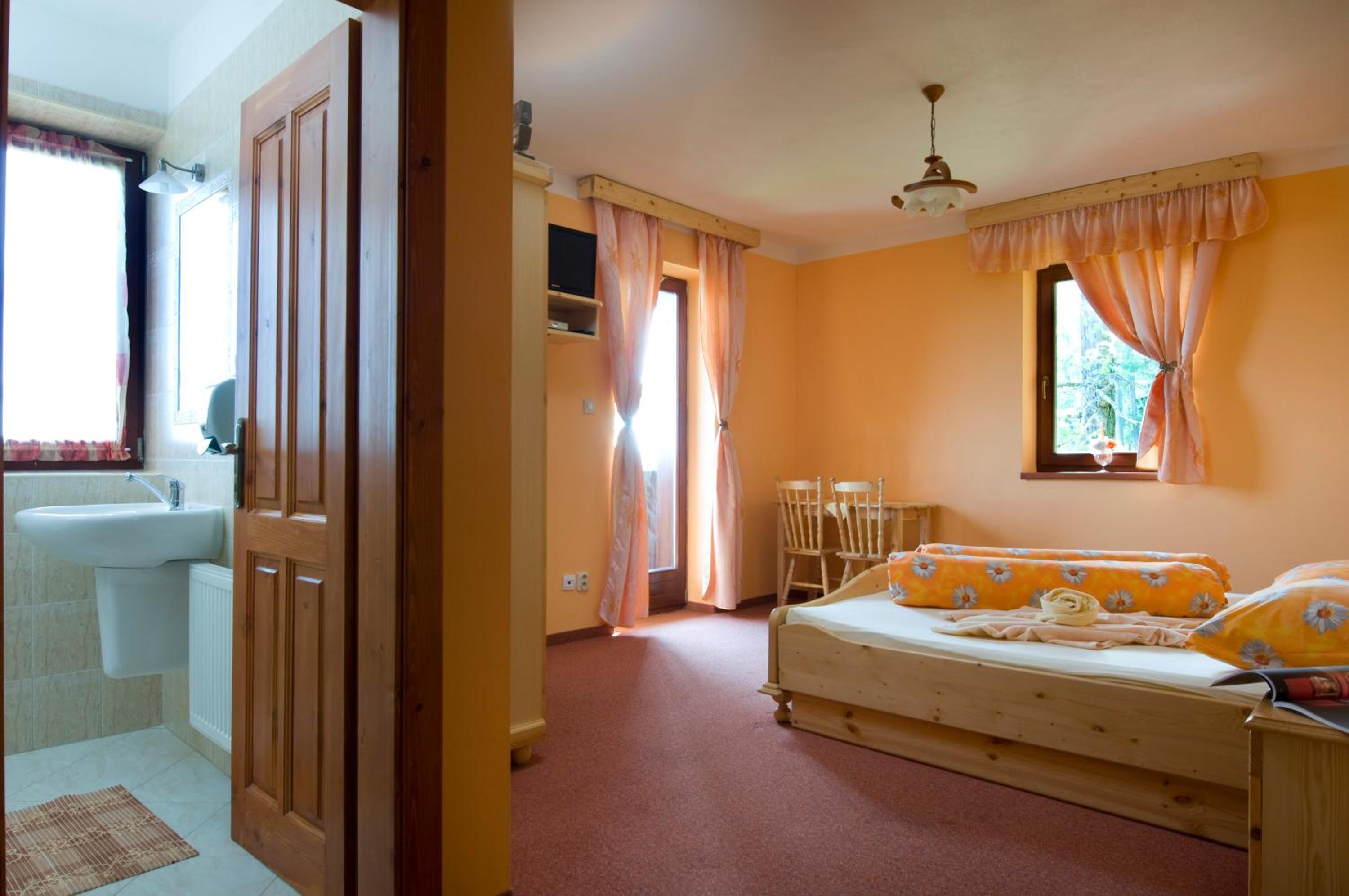 Double Room with Balcony photo 3