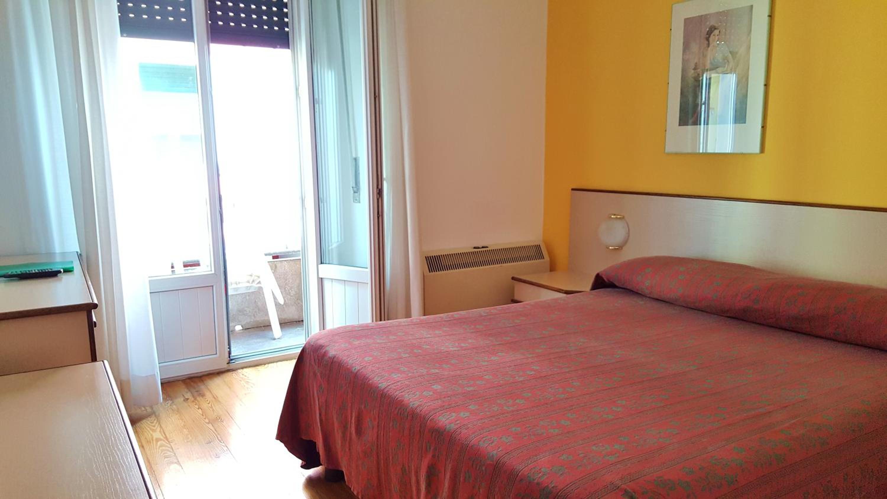 Single Room photo 3