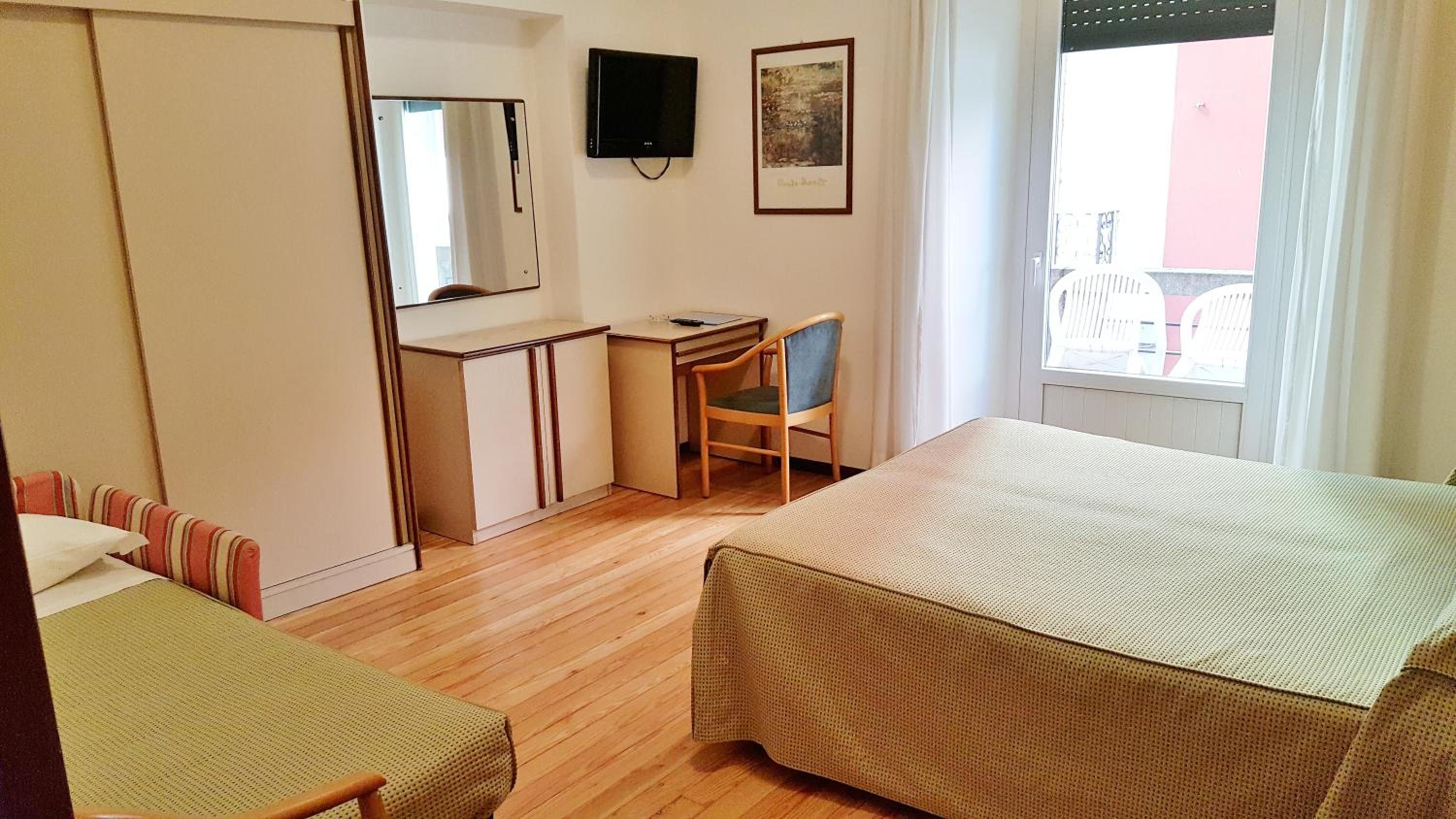 Triple Room - Photo 2