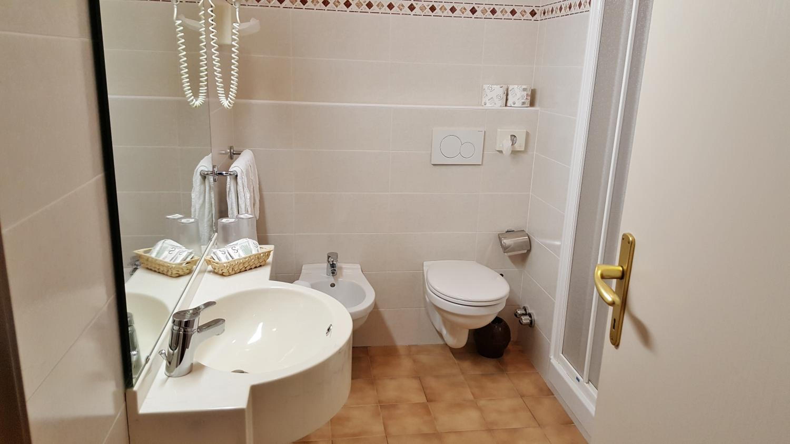 Triple Room - Photo 3