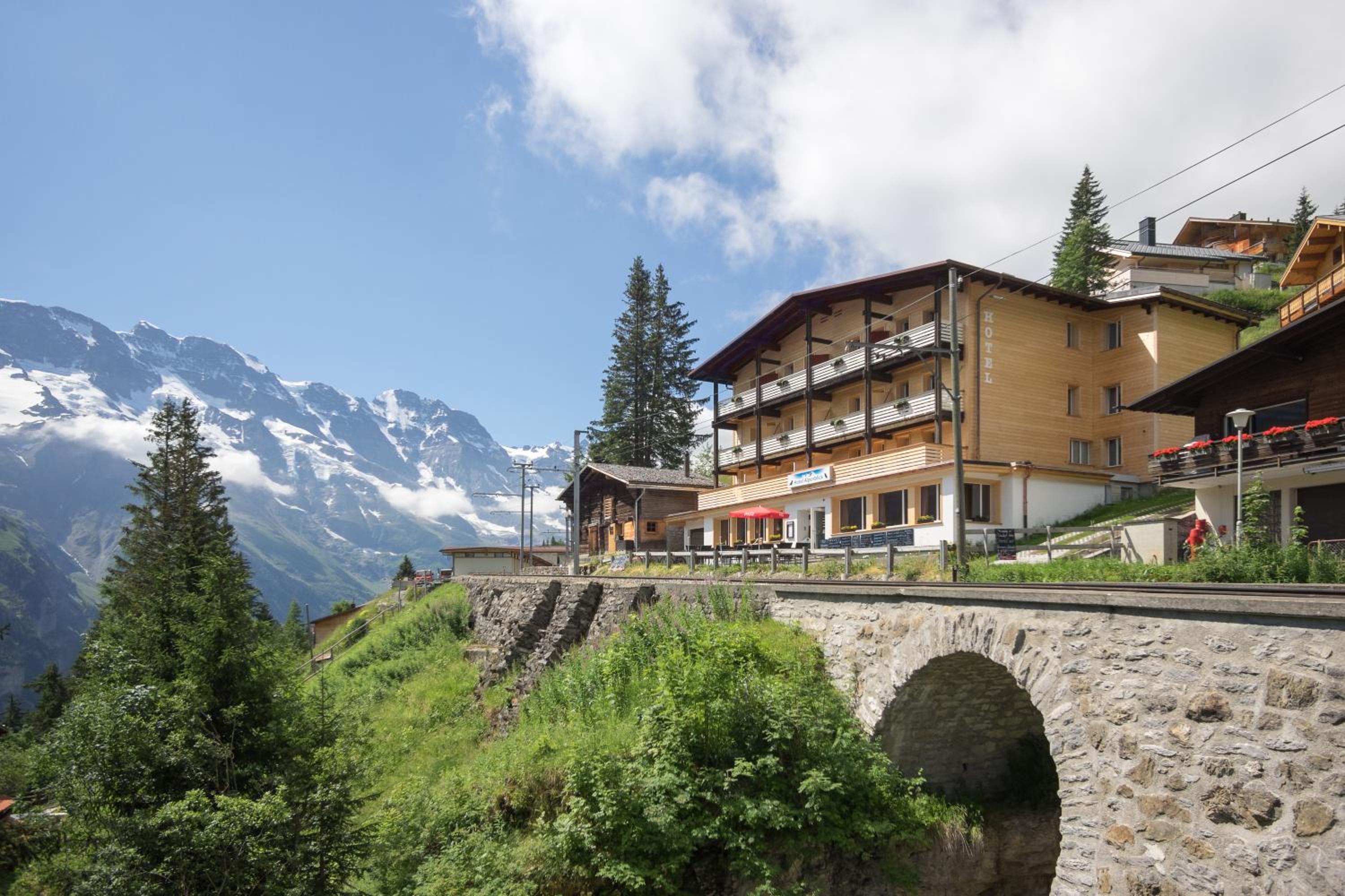 Single Room with Balcony and Mountain View photo 3