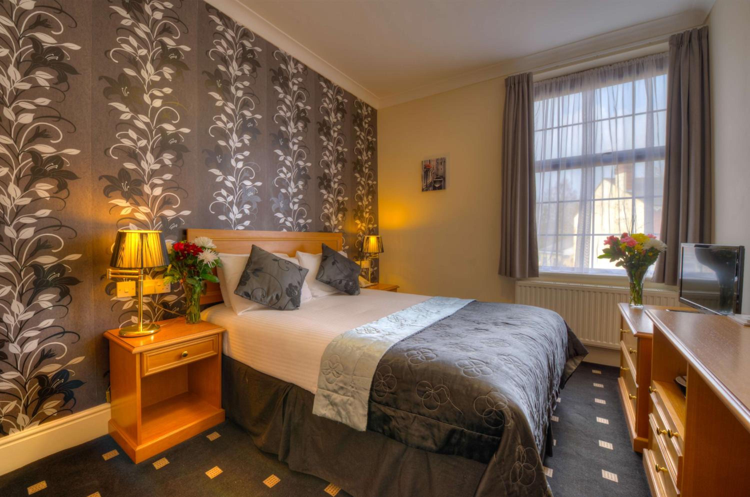 Double Room - Photo 10