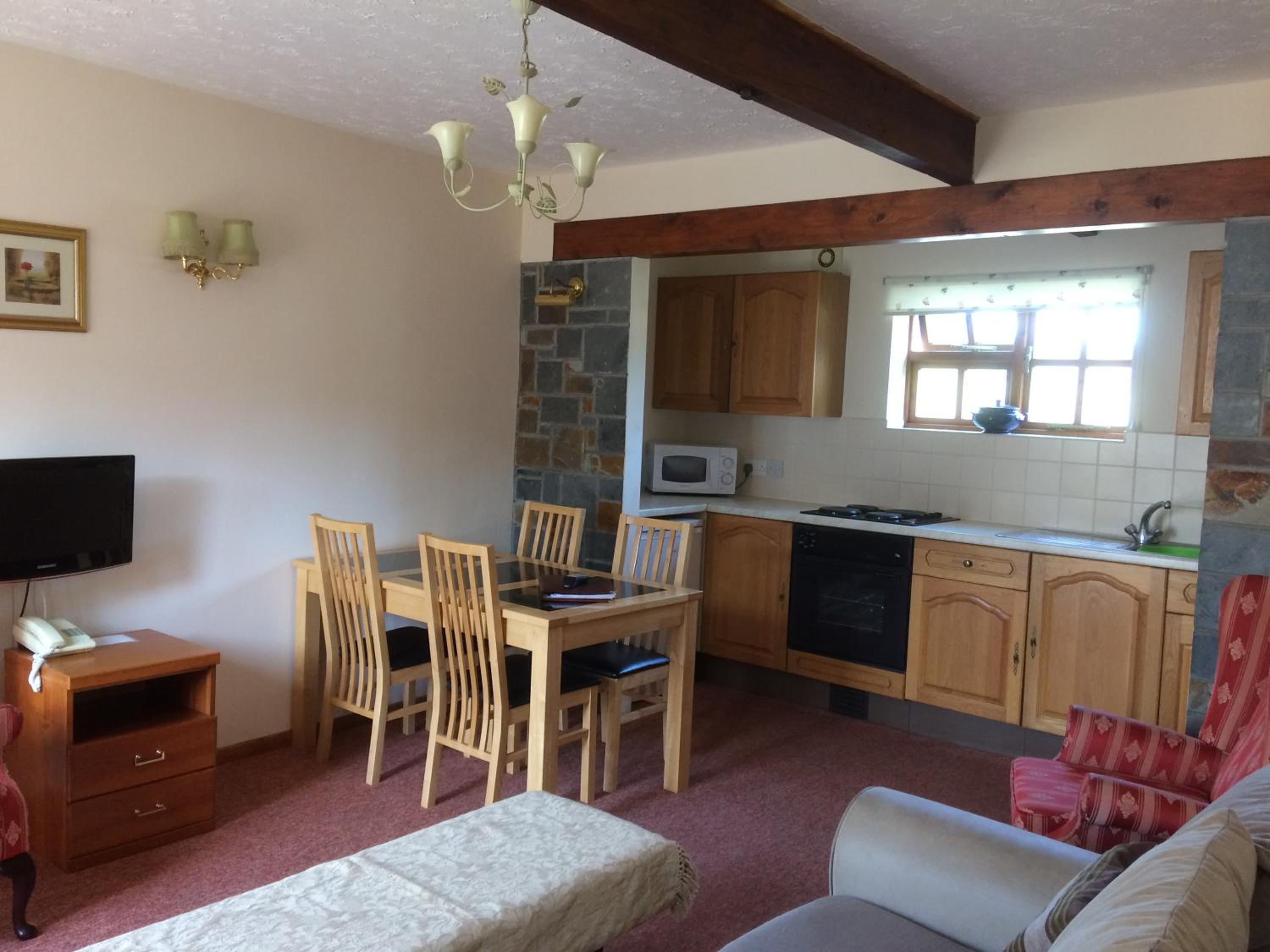 Two-Bedroom Cottage - The Hay Barn photo 2