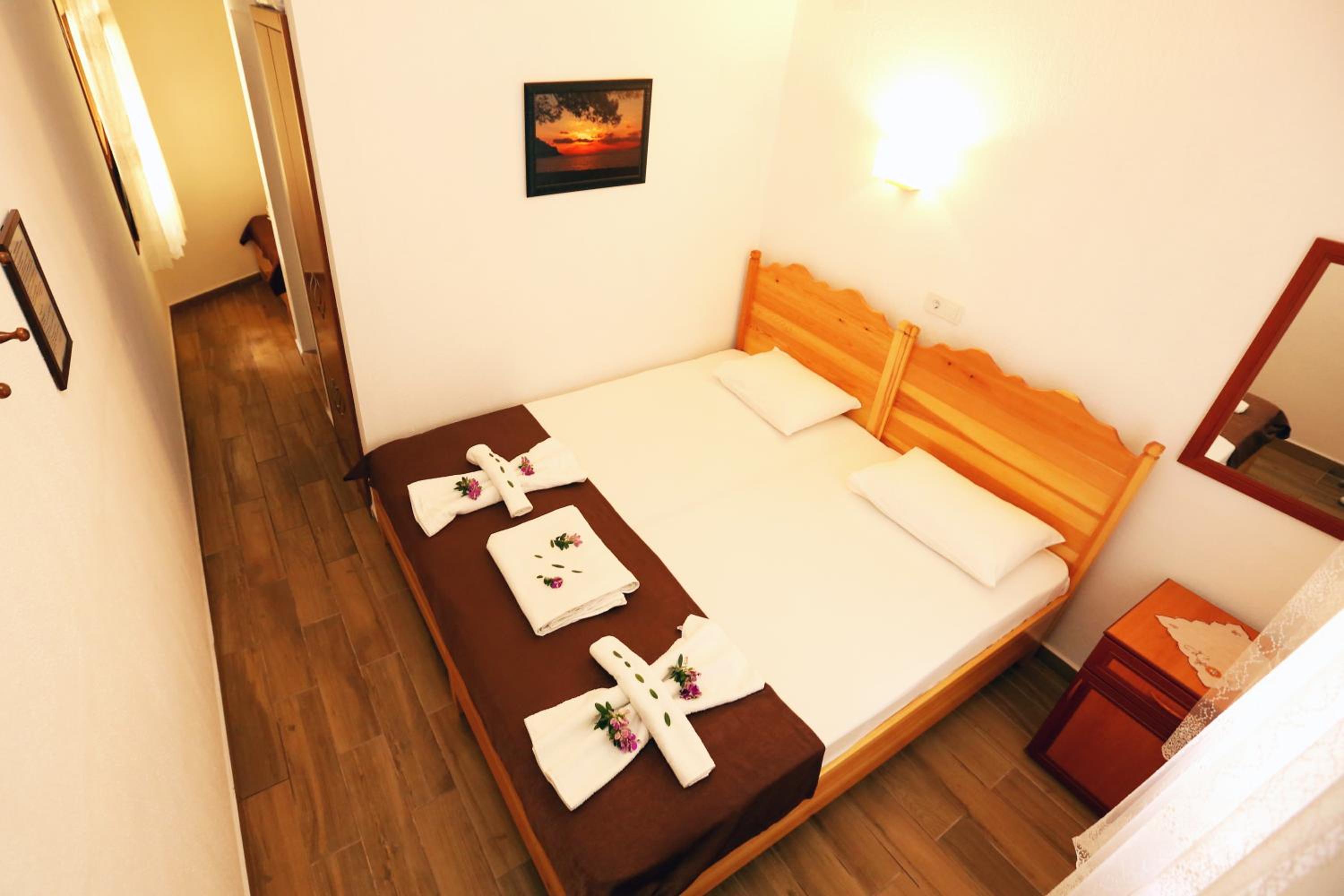 Triple Room - Photo 7