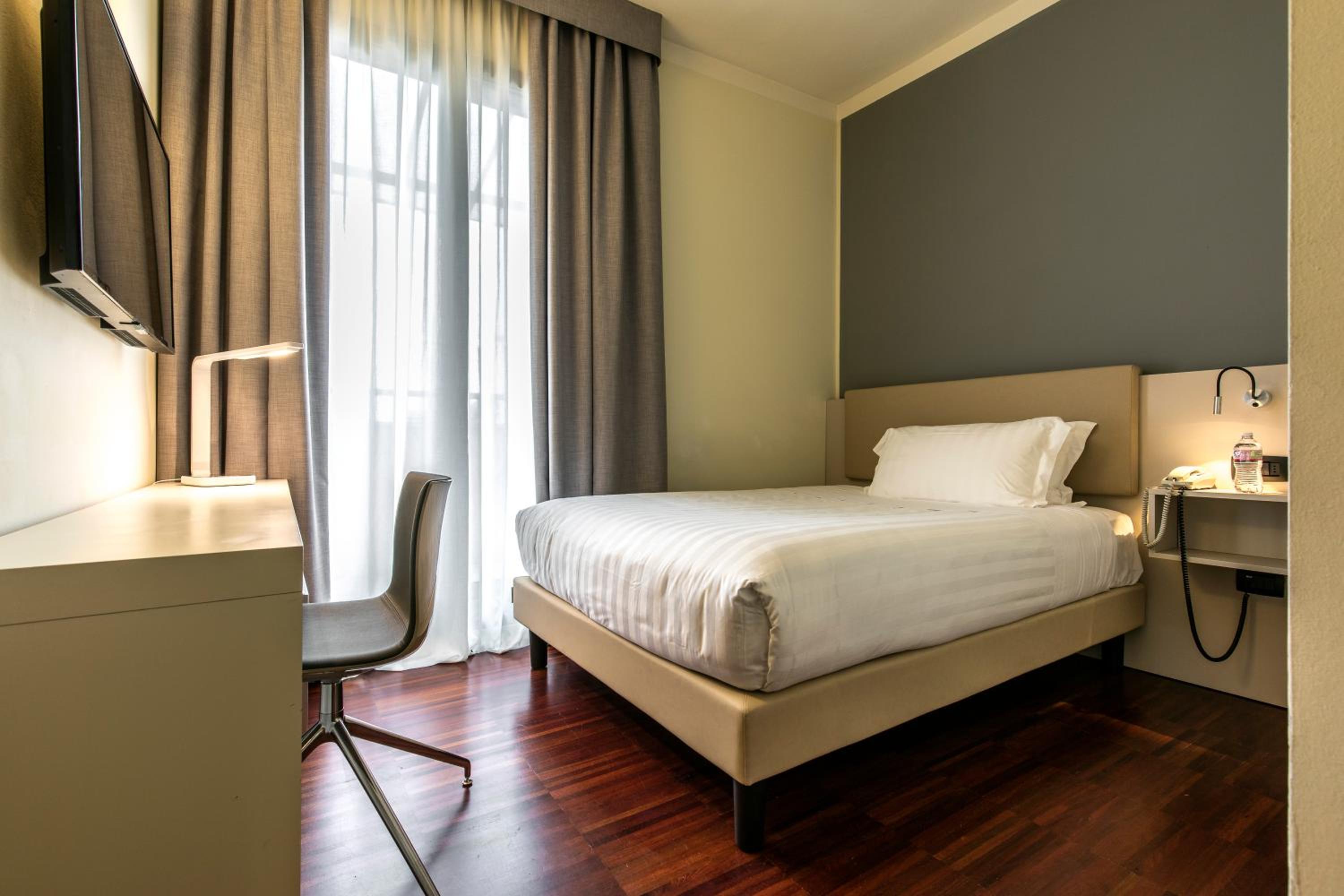 Single Room photo 1