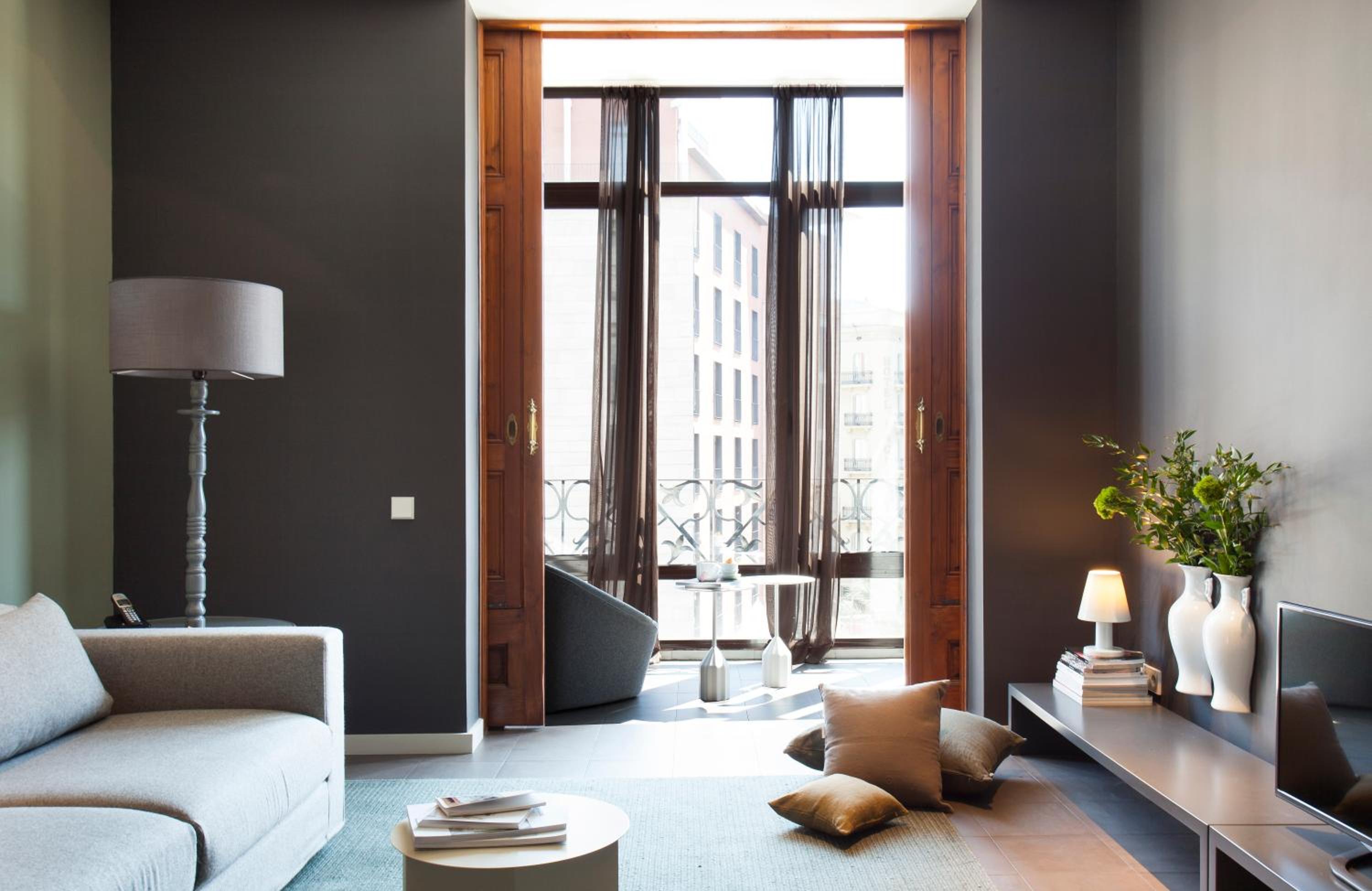 Apartamento de dos habitaciones con un baño y vista a la calle (I)