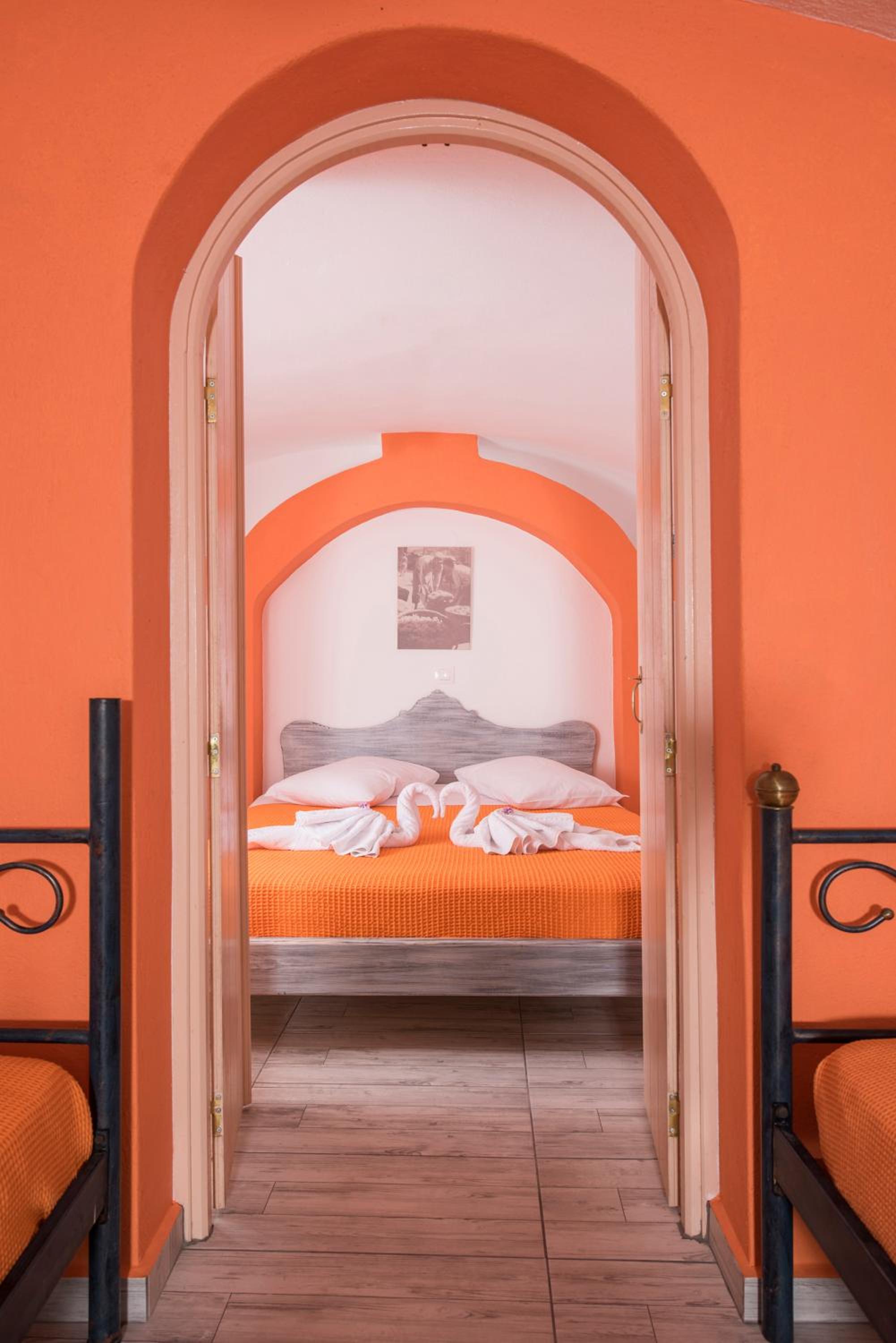 Suite - Photo 10