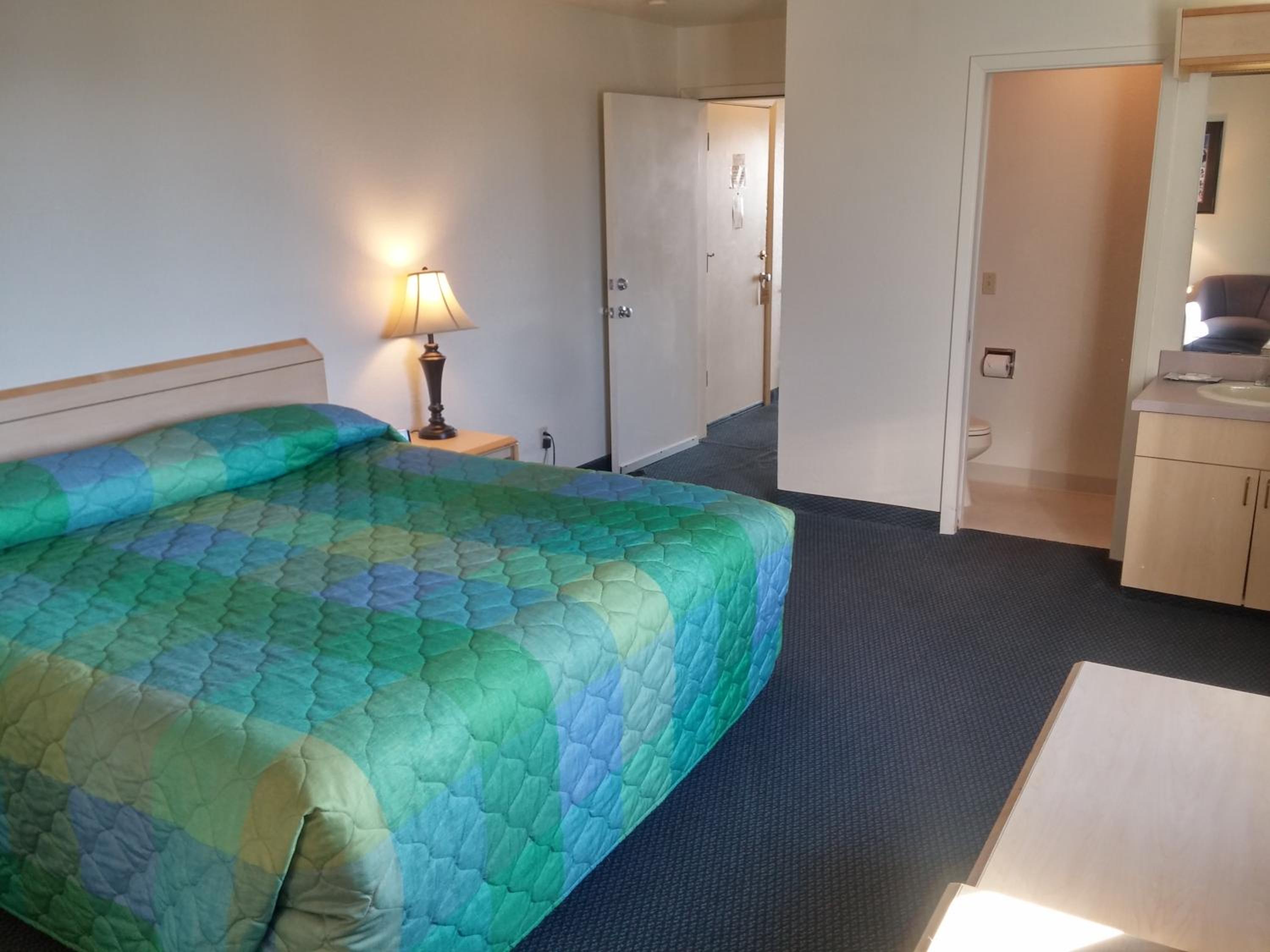 King Suite - Non-Pet photo 1