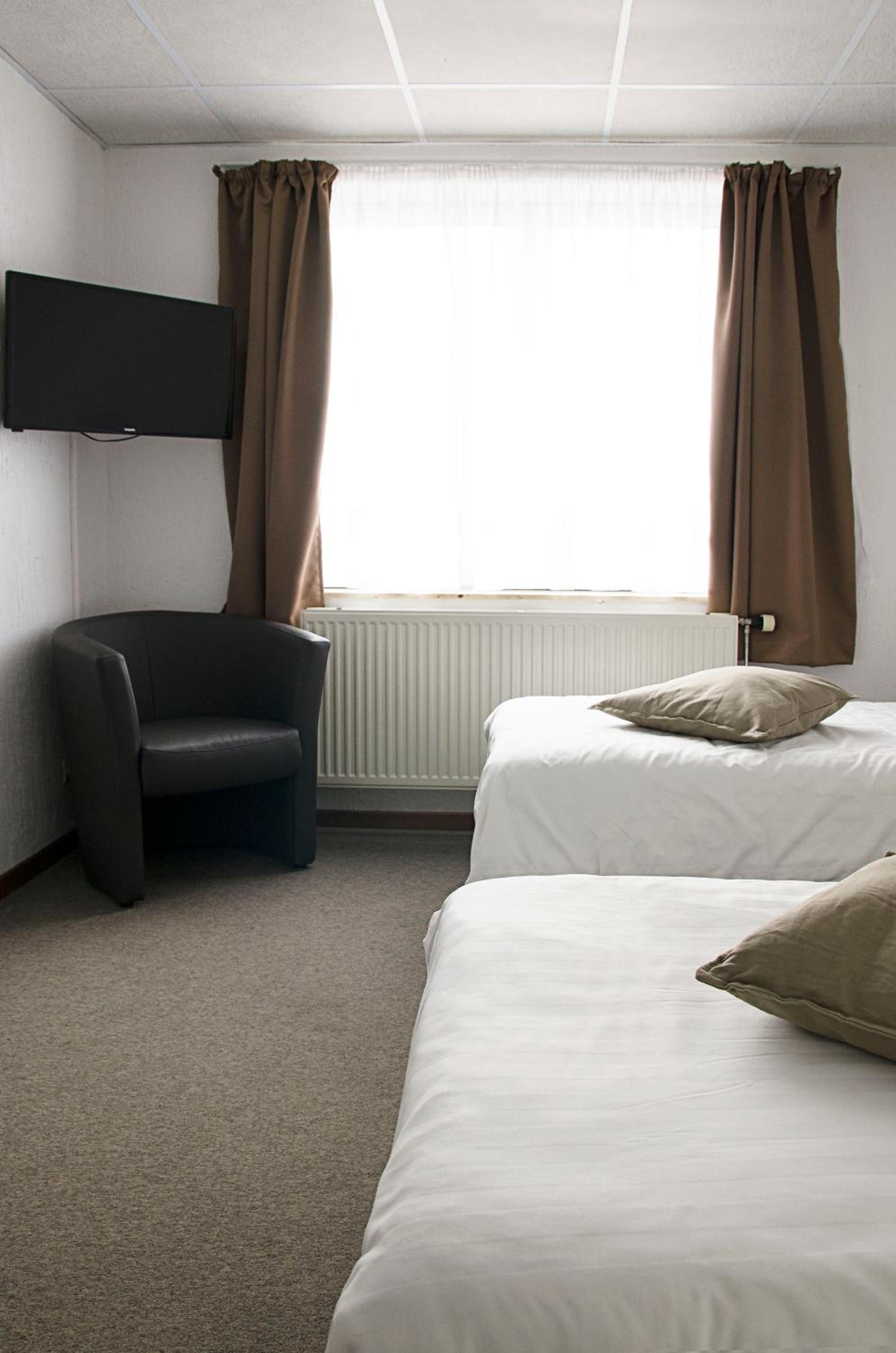 Comfort Twin Room photo 2