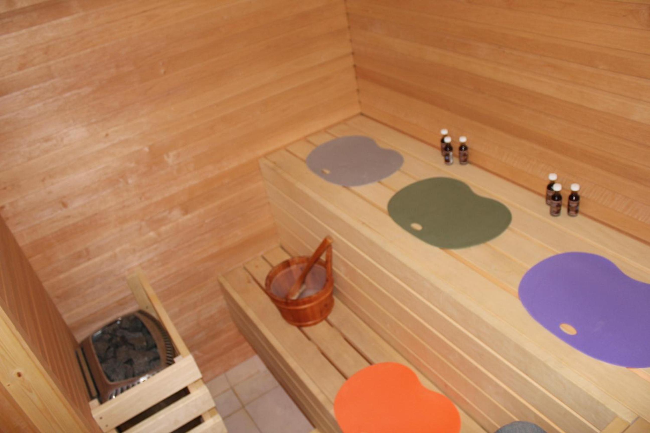Four-Bedroom Apartment - Photo 27