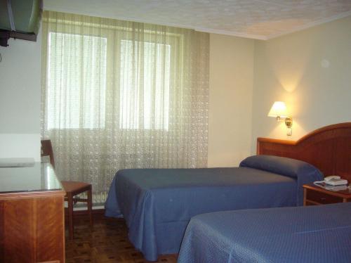 Double or Twin Room - Photo 4