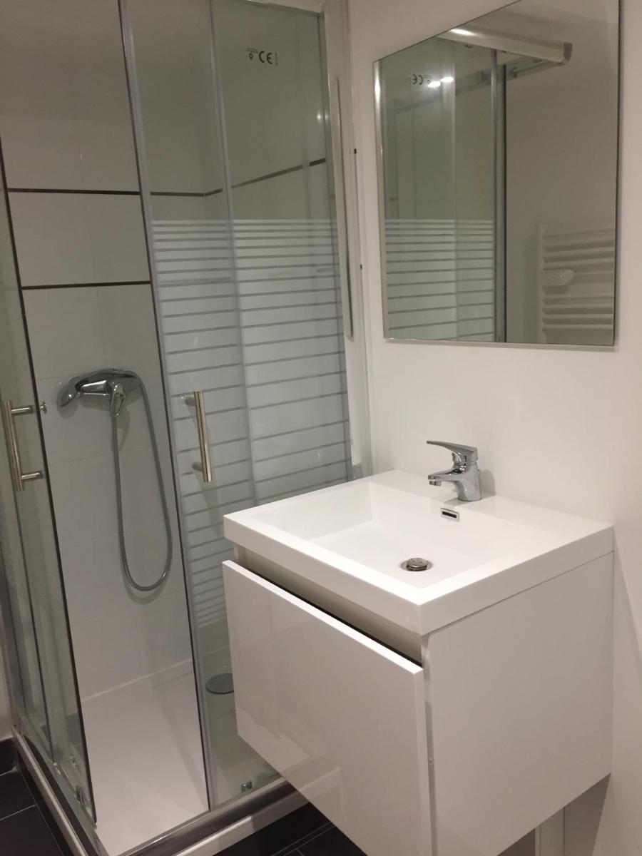Studio Apartment - Photo 8