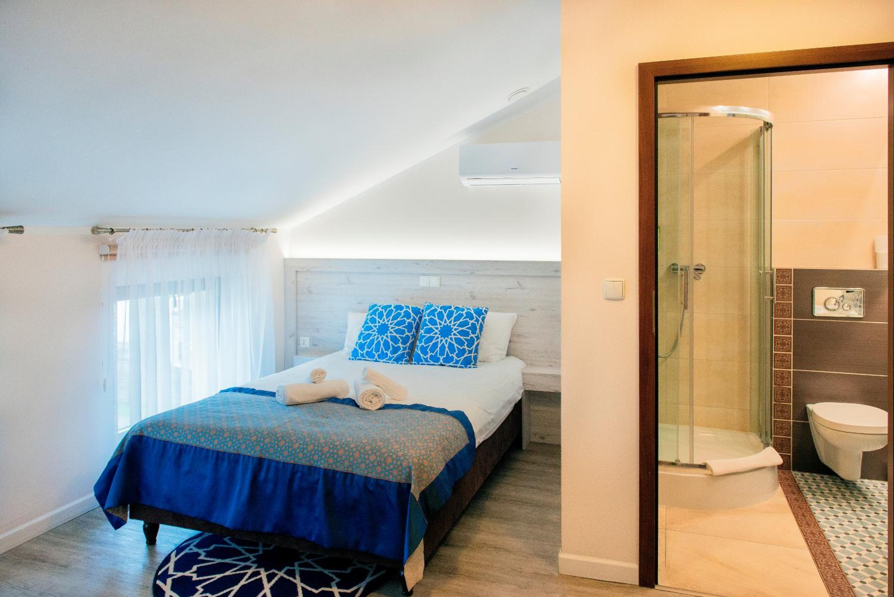 Standard Double Room with Sofa - Photo 2