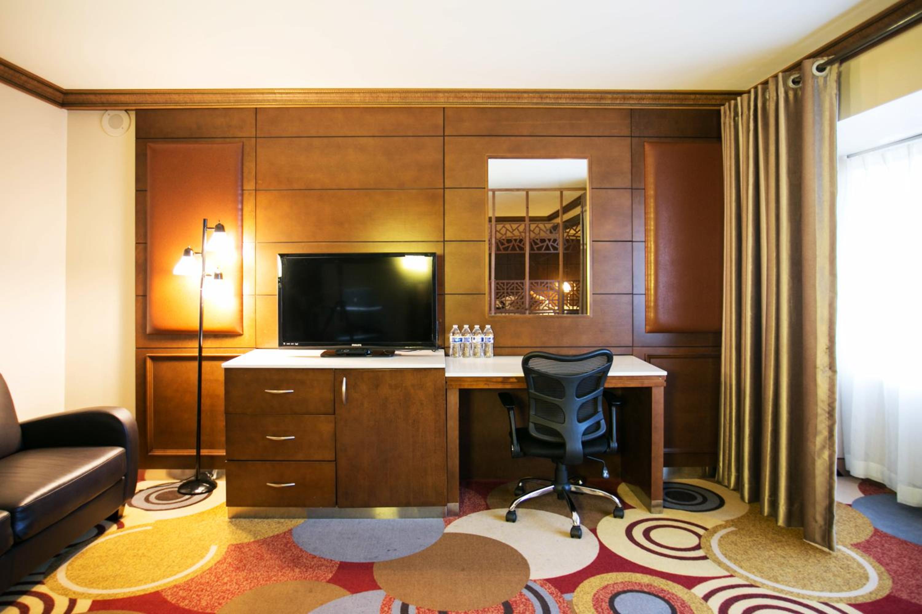 Business King Suite photo 3