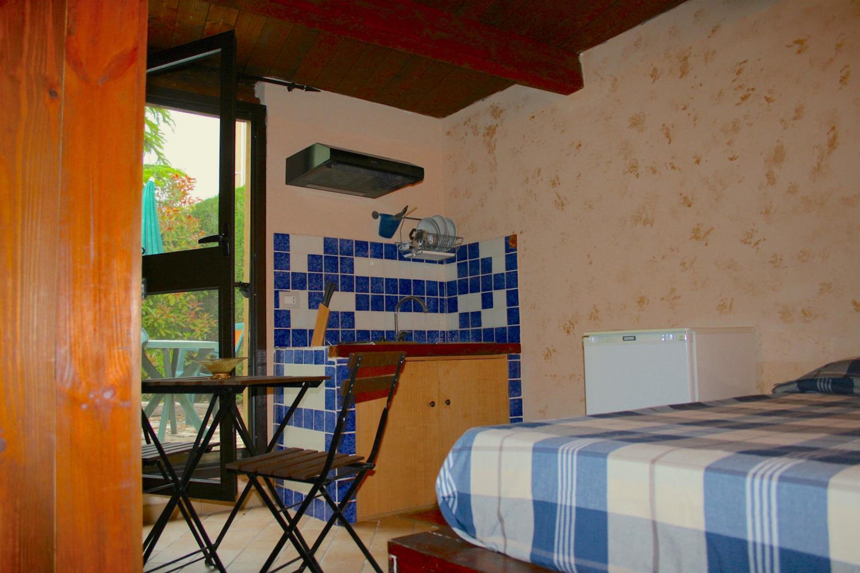 Studio with Garden View - Photo 3
