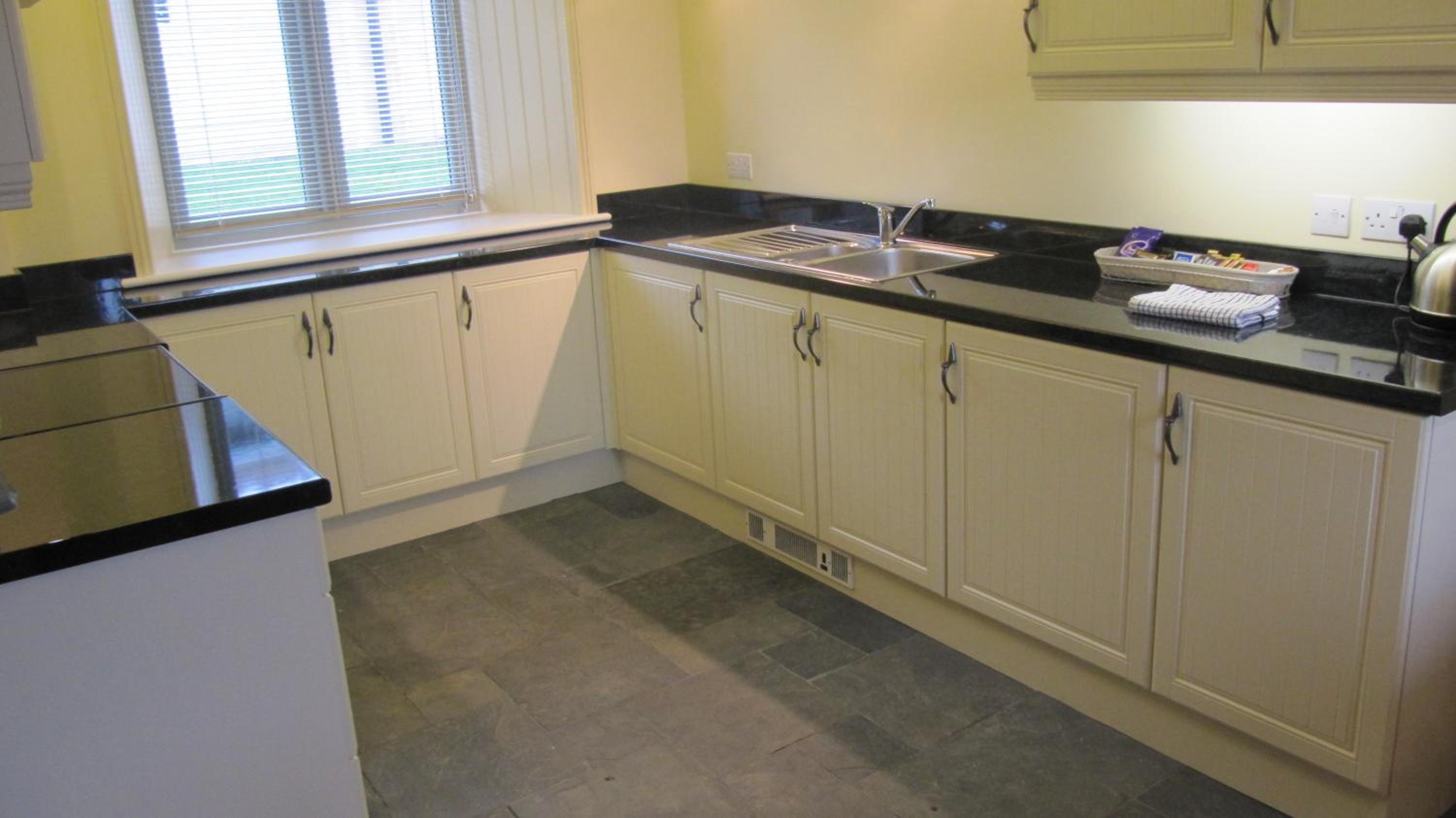 Two-Bedroom House photo 2