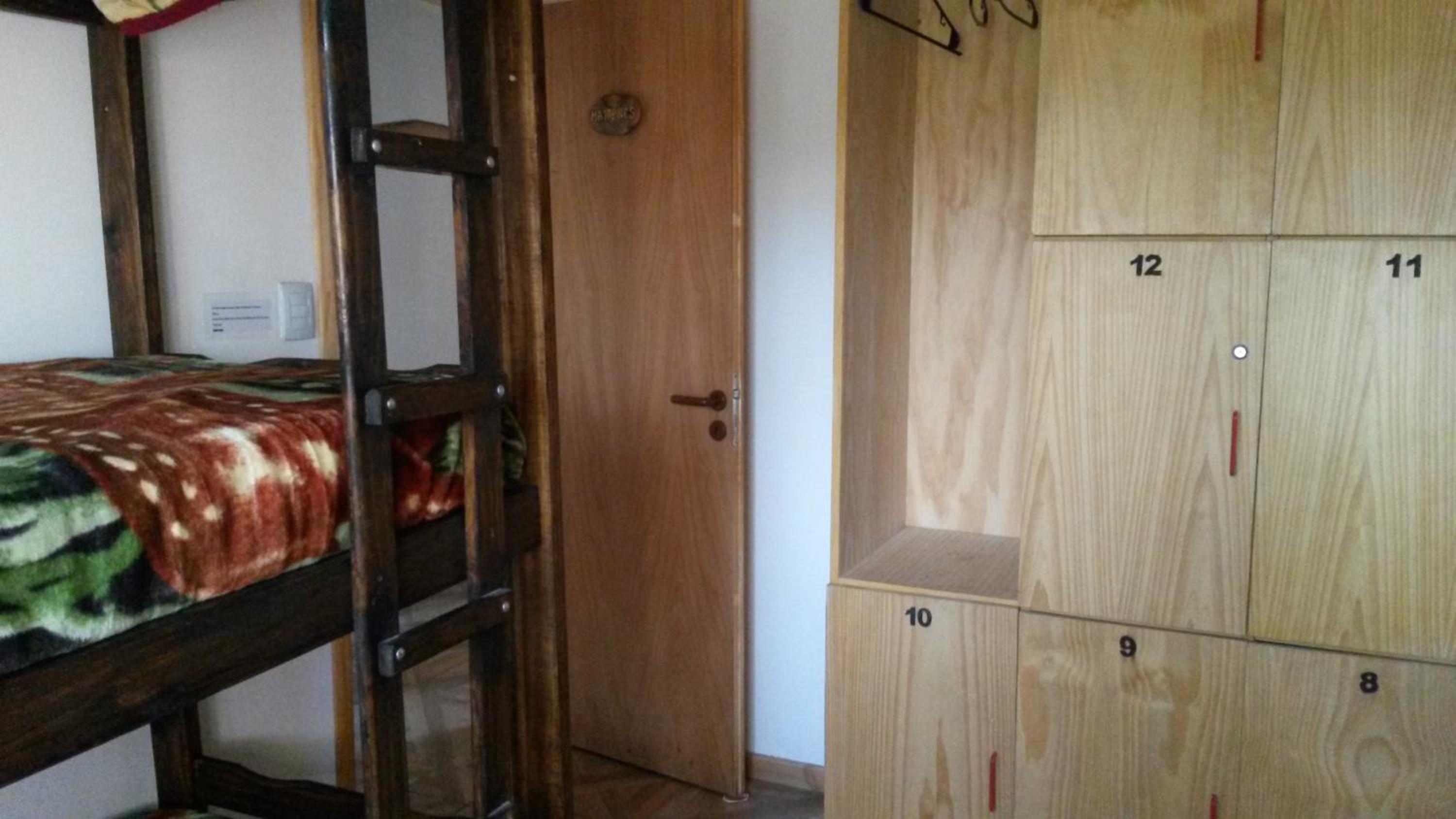 Bed in 4-Bed Mixed Dormitory Room photo 2