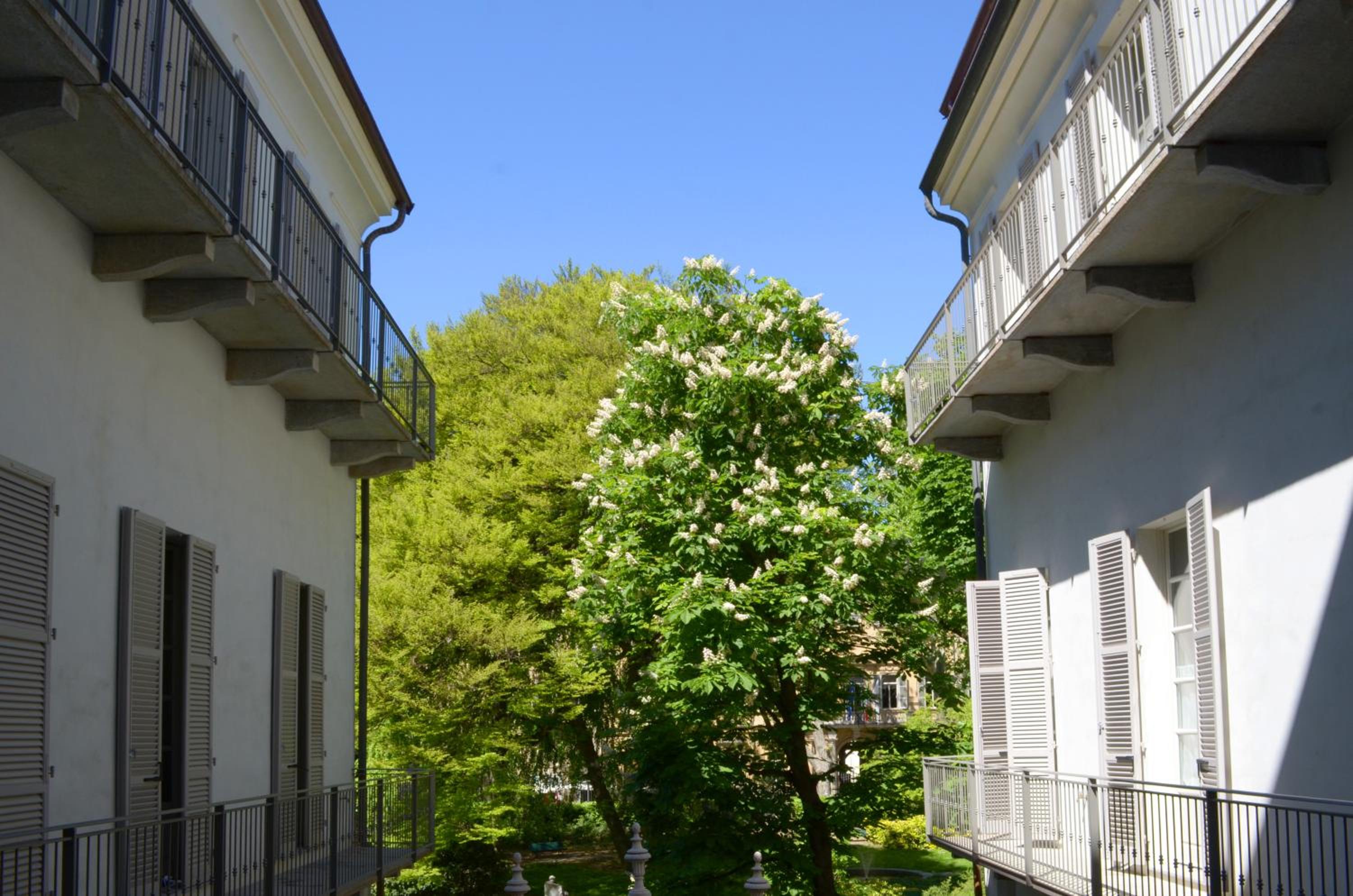 Apartment with Balcony - Photo 22