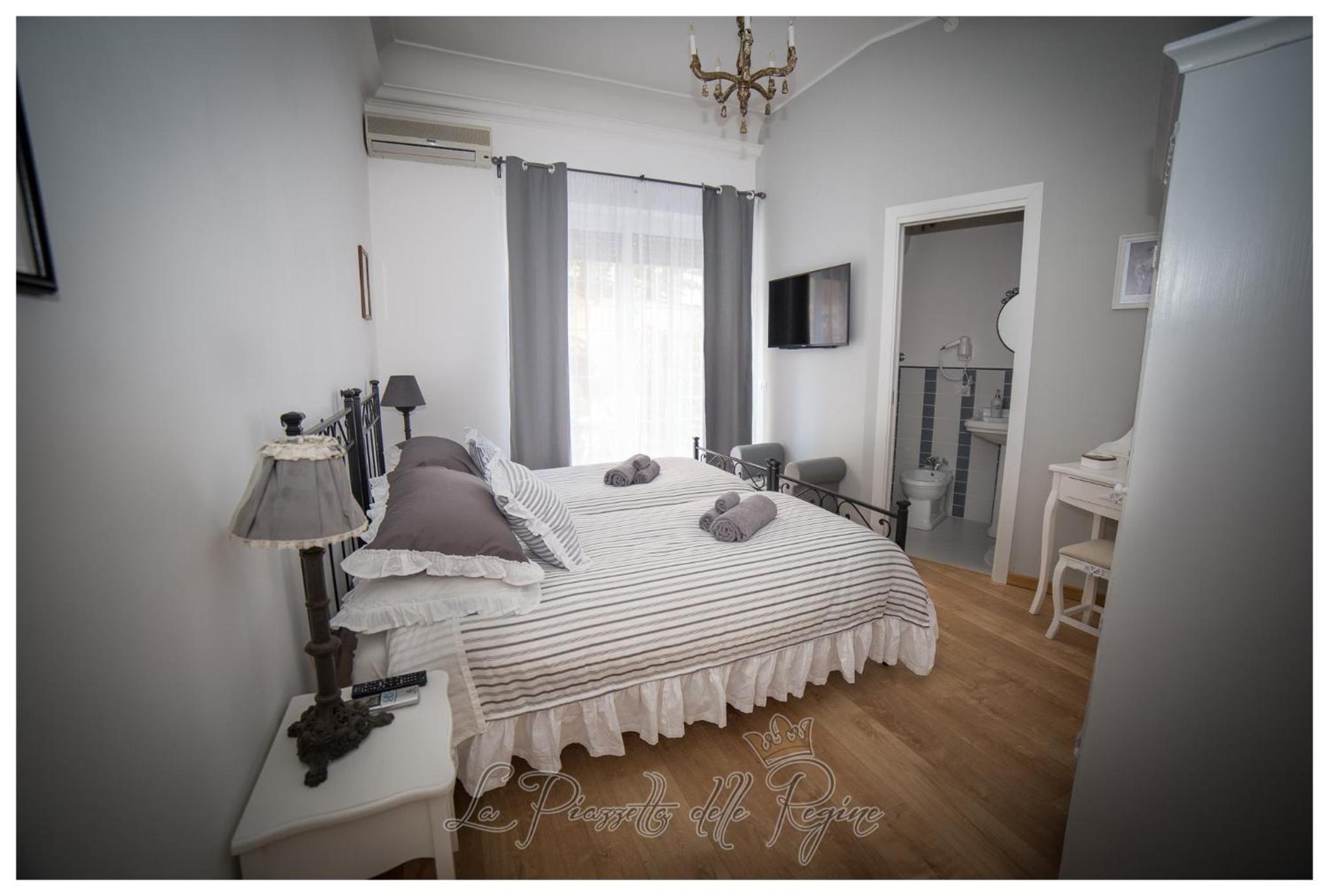 Large Twin Room With Patio