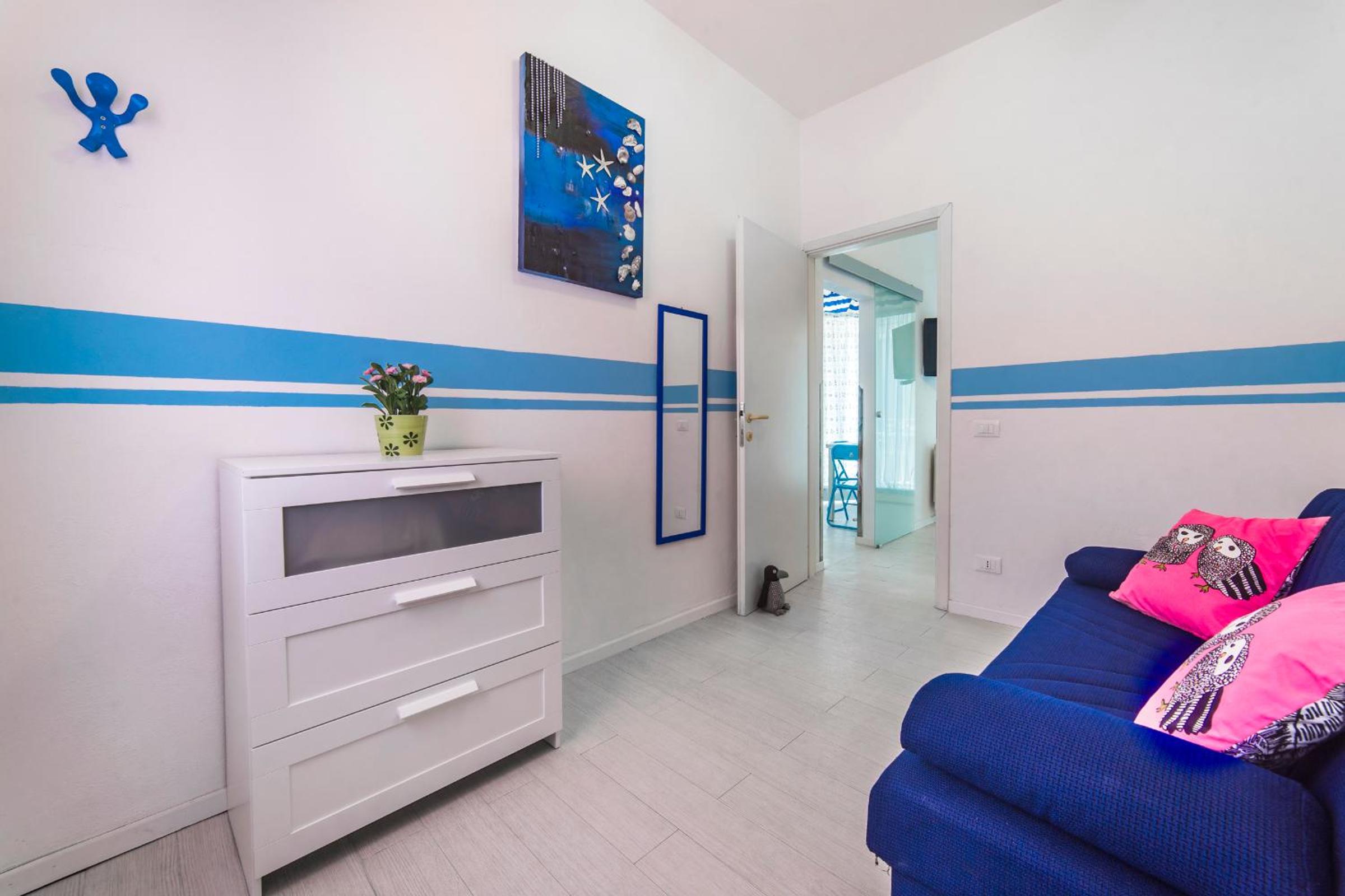 One-Bedroom Apartment with Balcony (3 Adults) photo 3