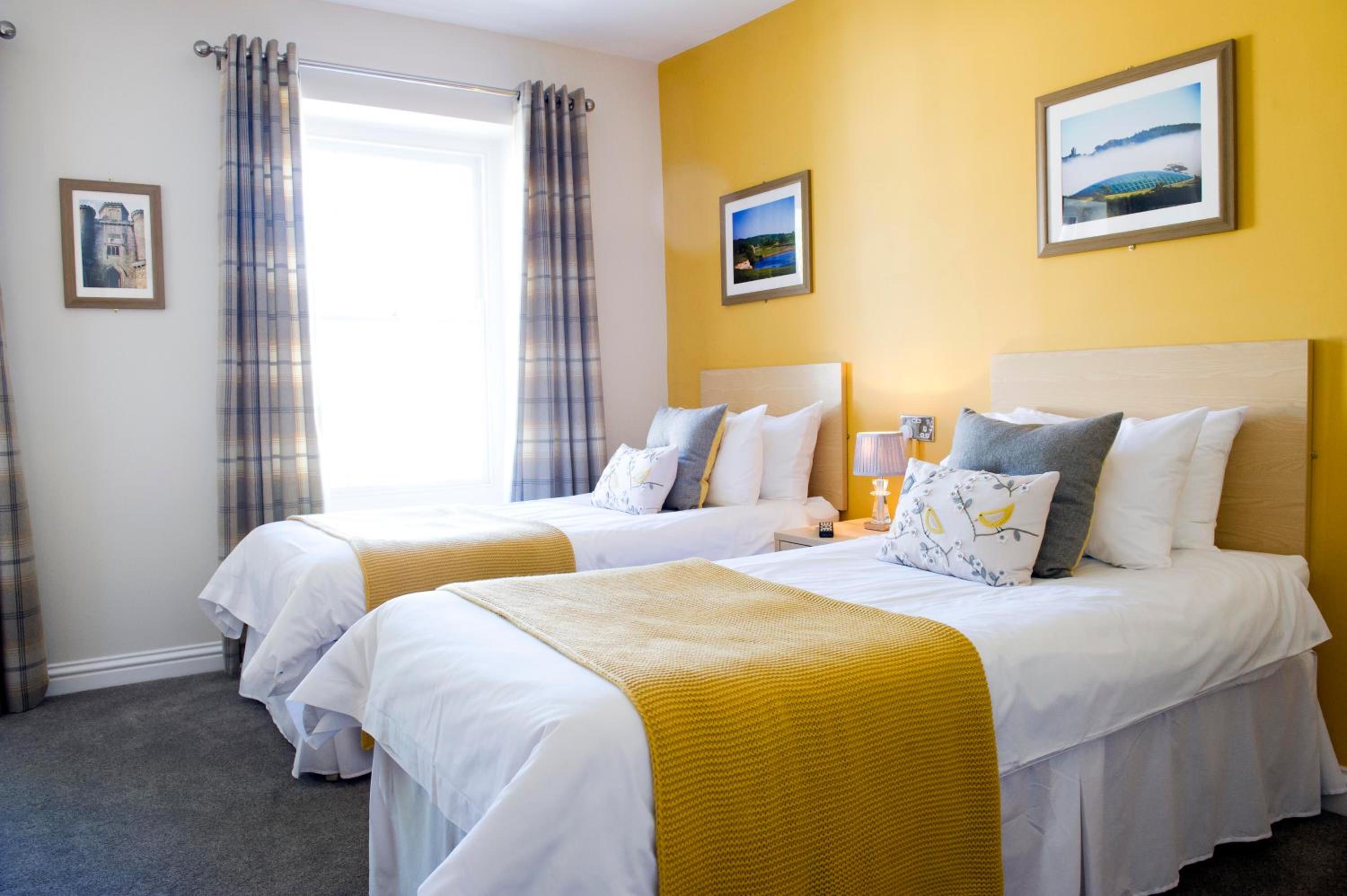 Twin Room - Photo 40