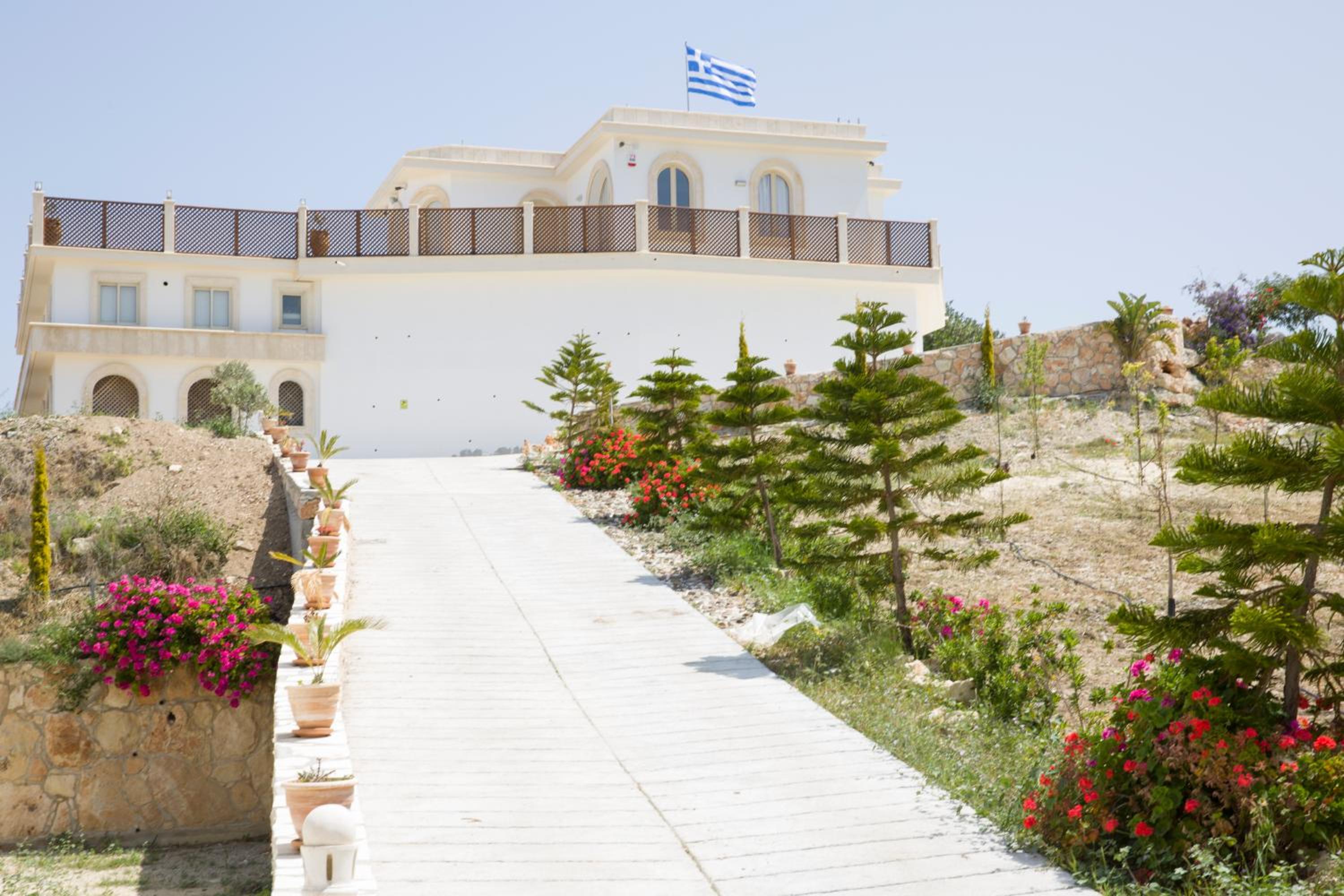 Villa with Sea View - Photo 29