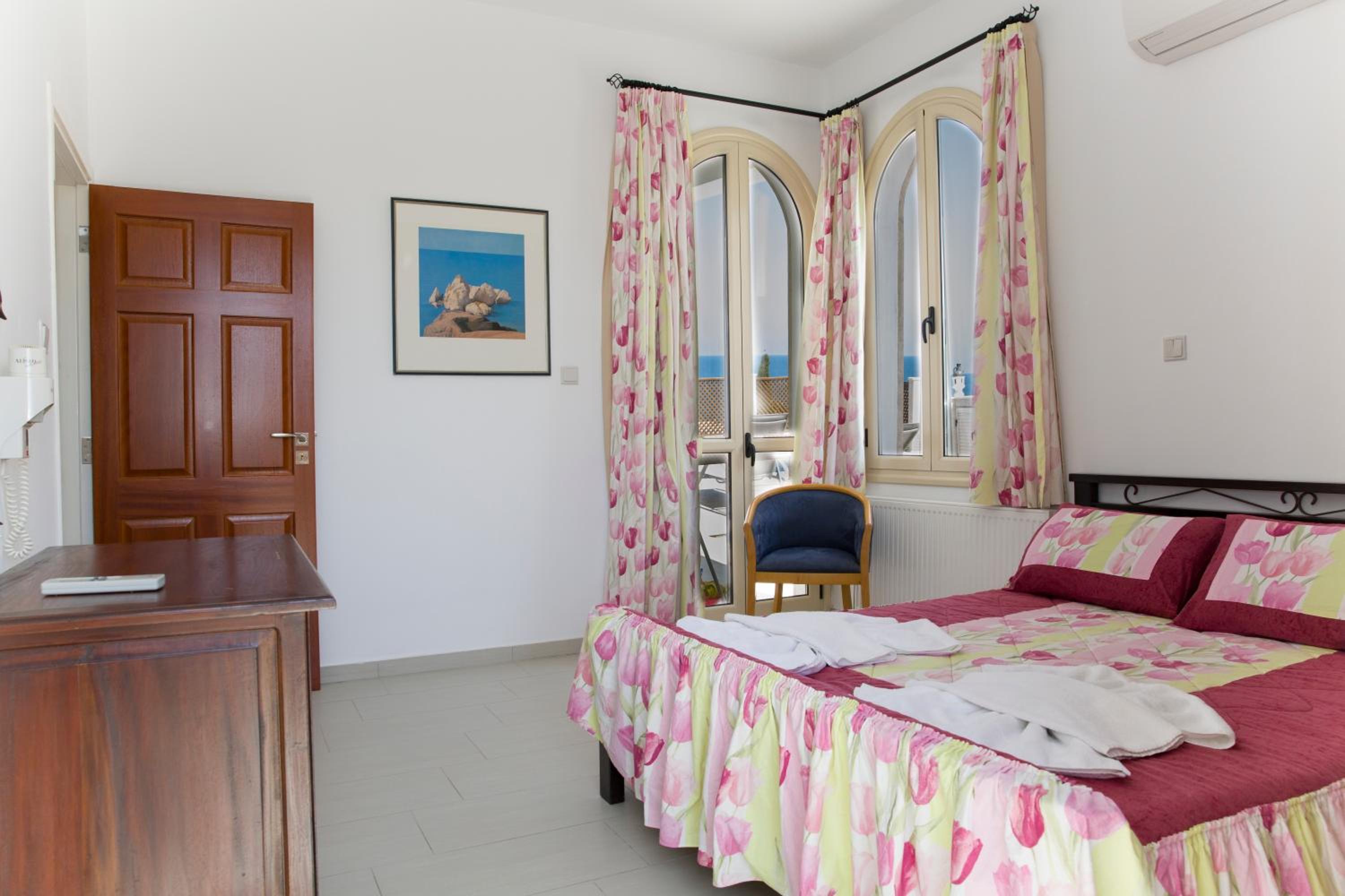 Villa with Sea View - Photo 51