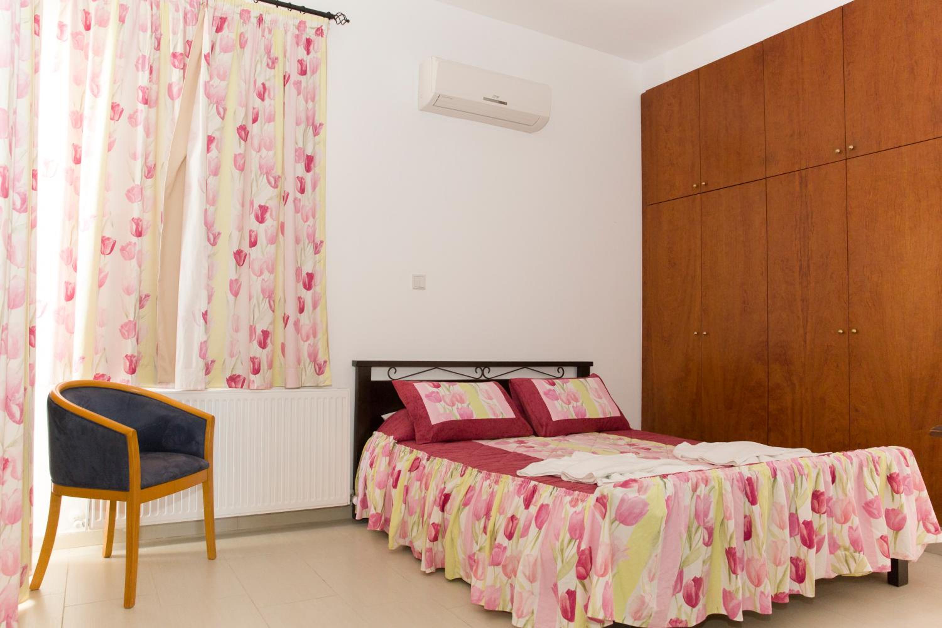 Villa with Sea View - Photo 37