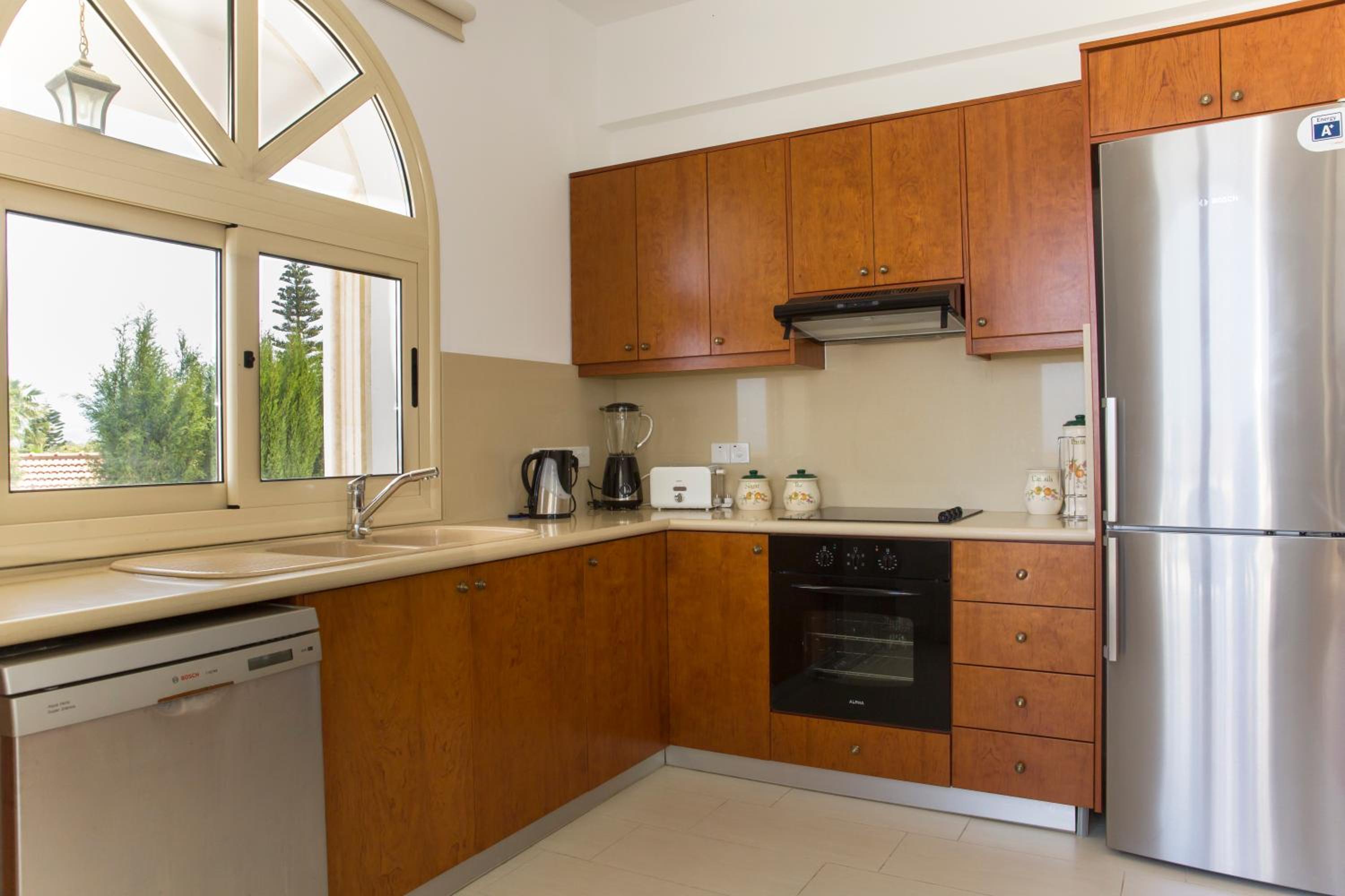 Villa with Sea View - Photo 47