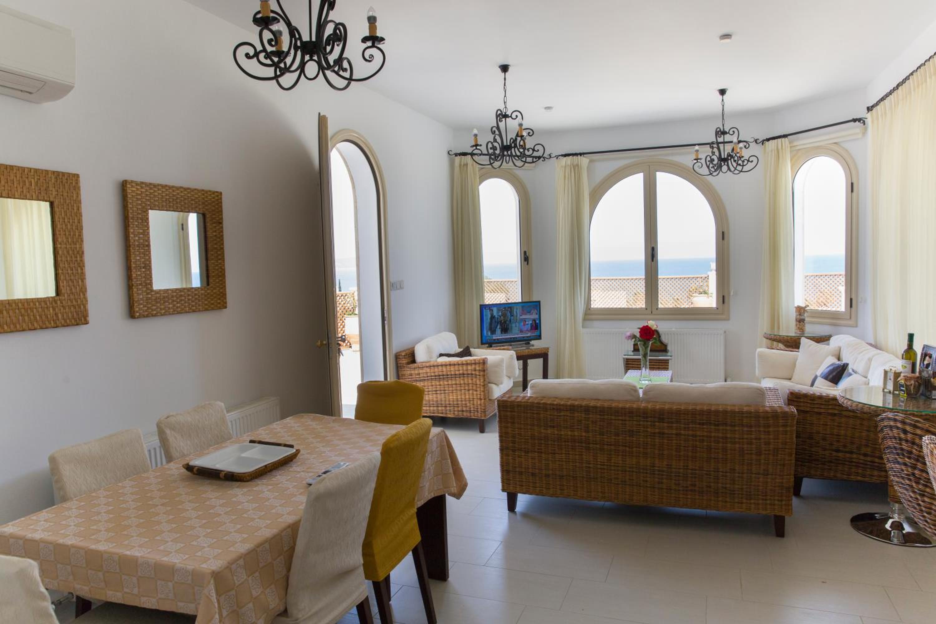 Villa with Sea View - Photo 1