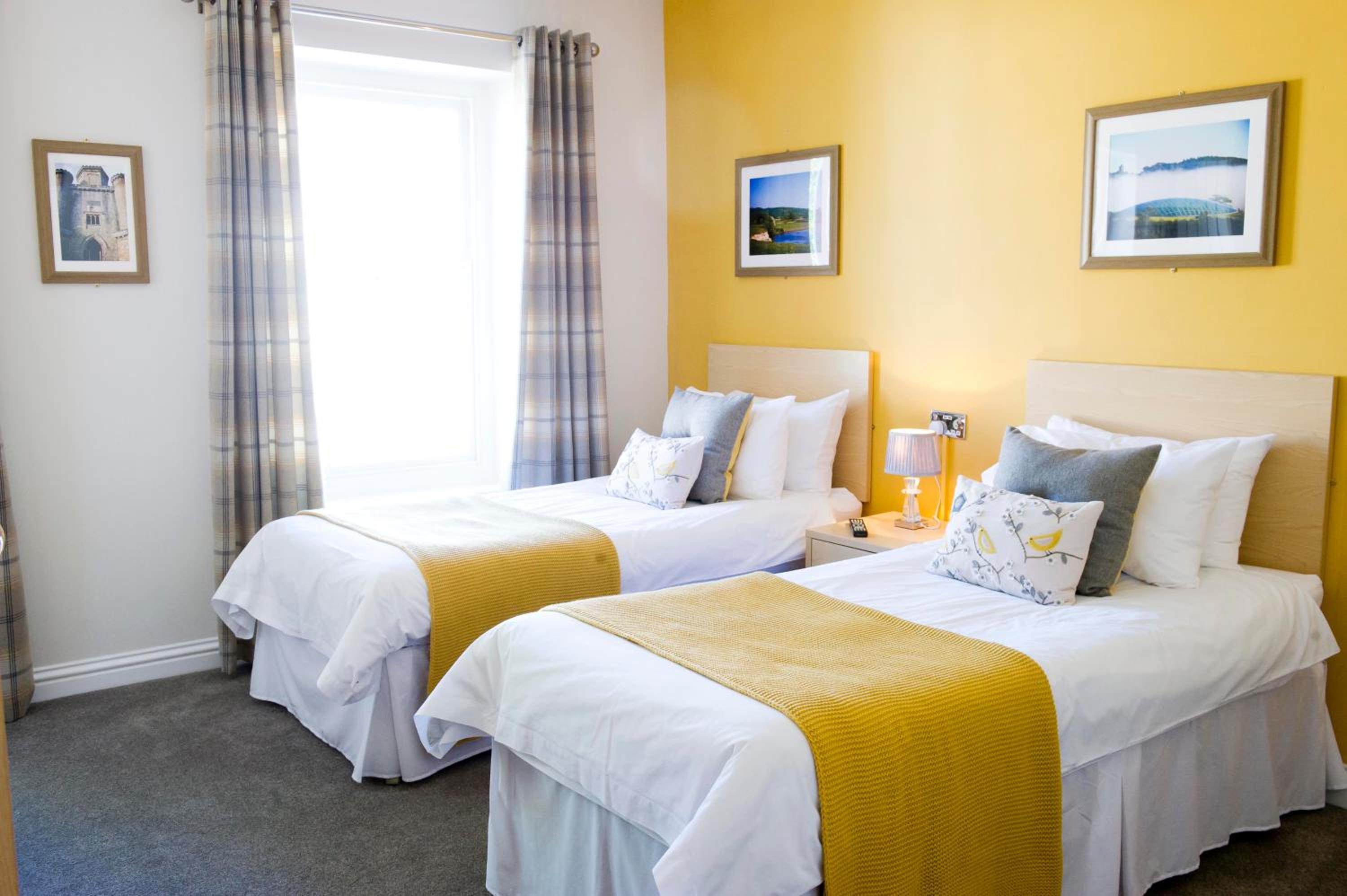 Twin Room - Photo 1