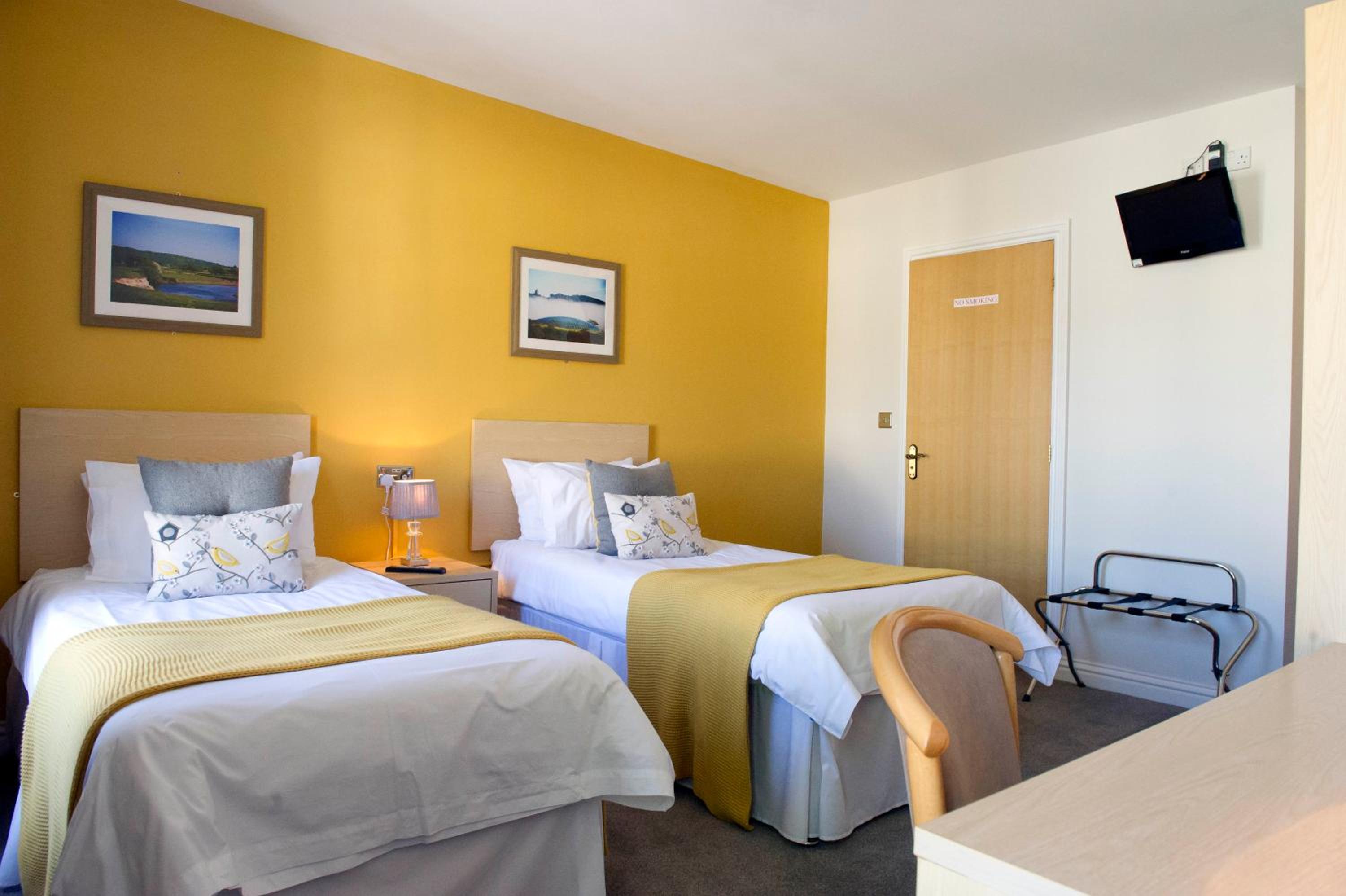 Twin Room - Photo 39