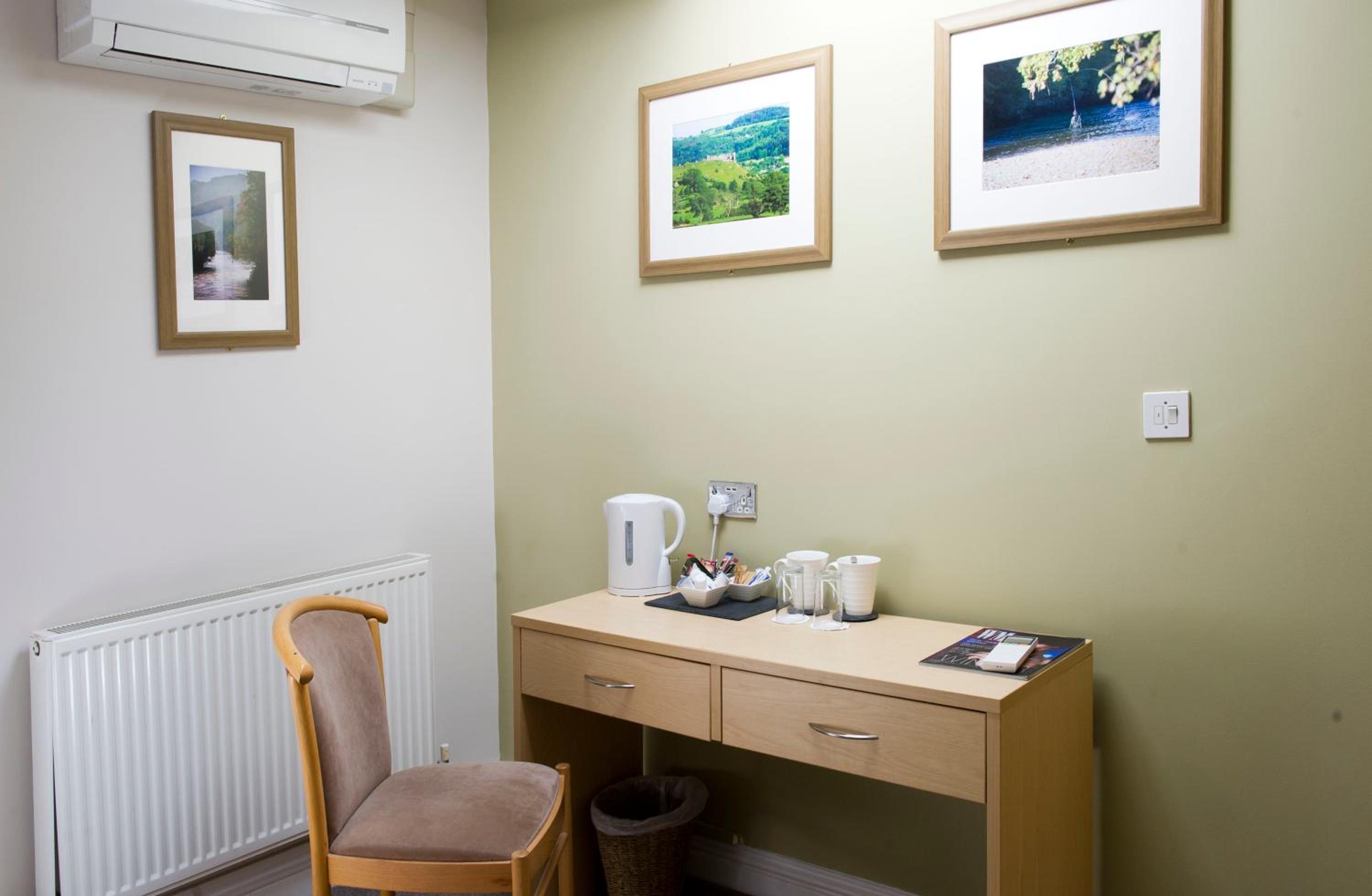 Twin Room - Photo 9