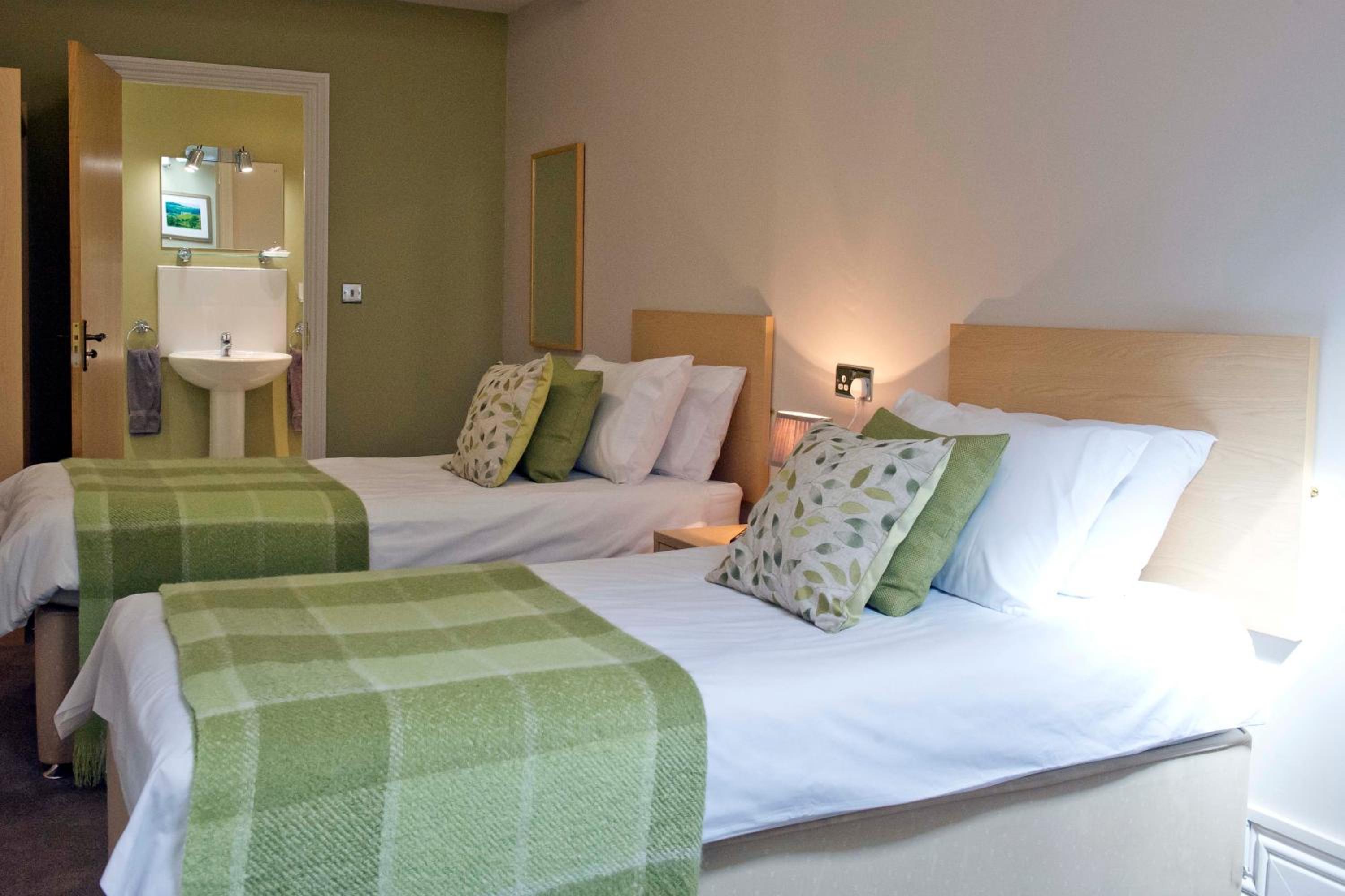 Twin Room - Photo 14