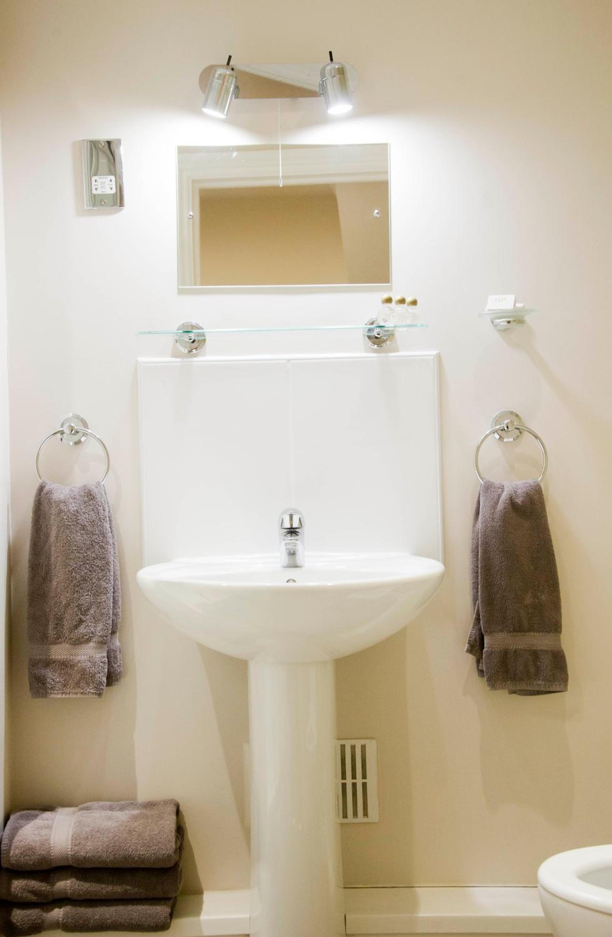 Twin Room - Photo 27