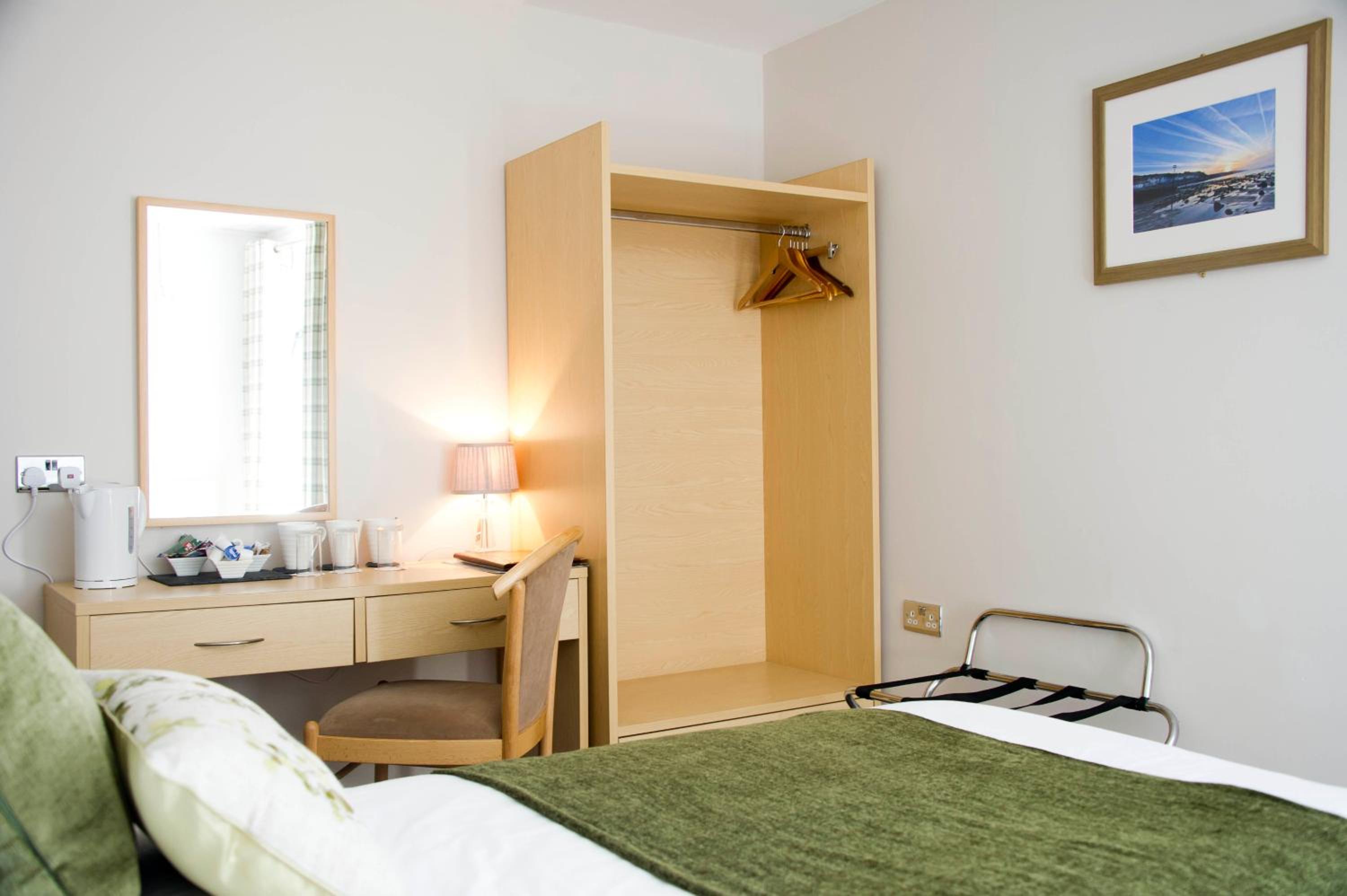 Twin Room - Photo 31