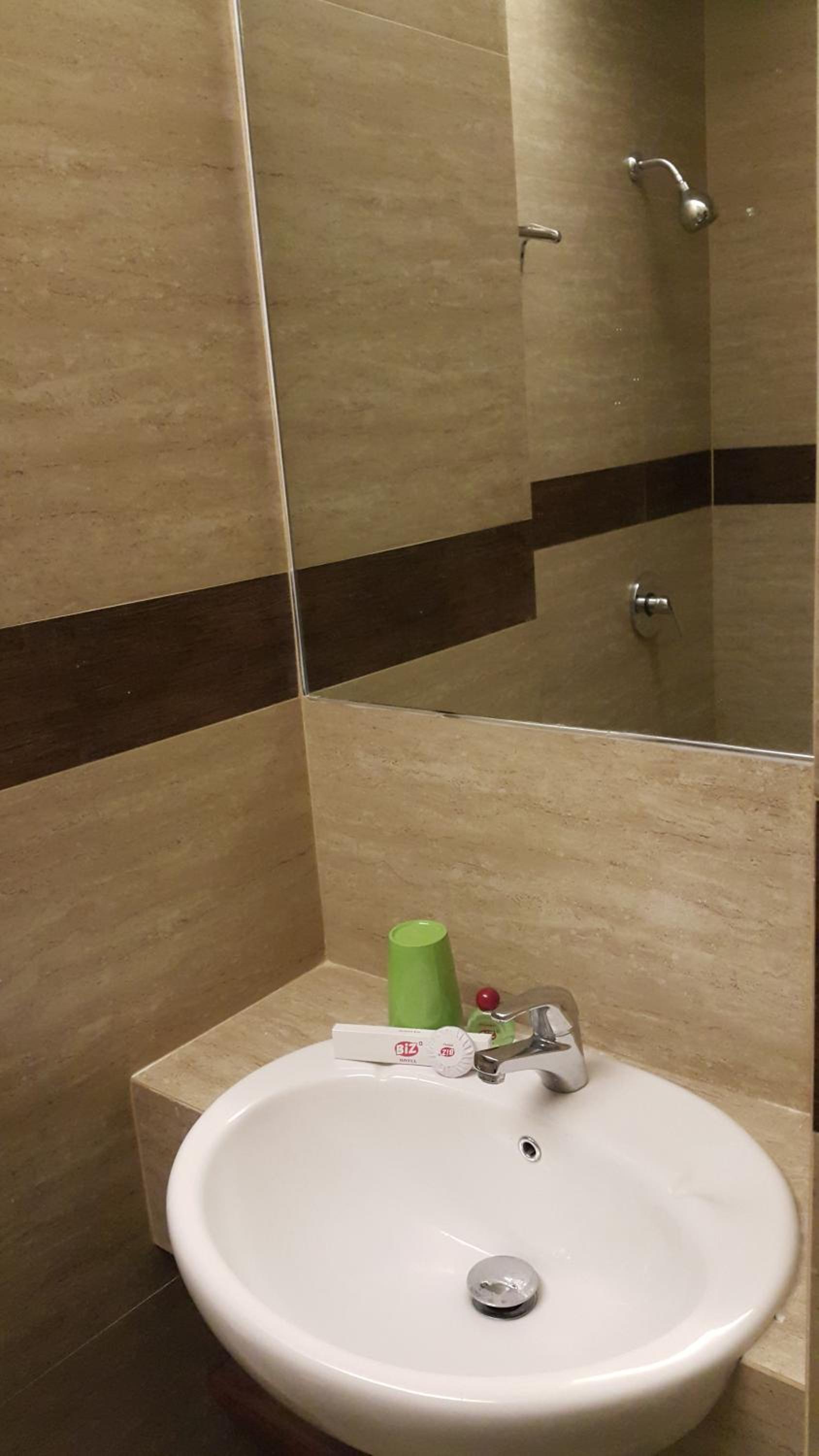 Deluxe Twin Room - Photo 9