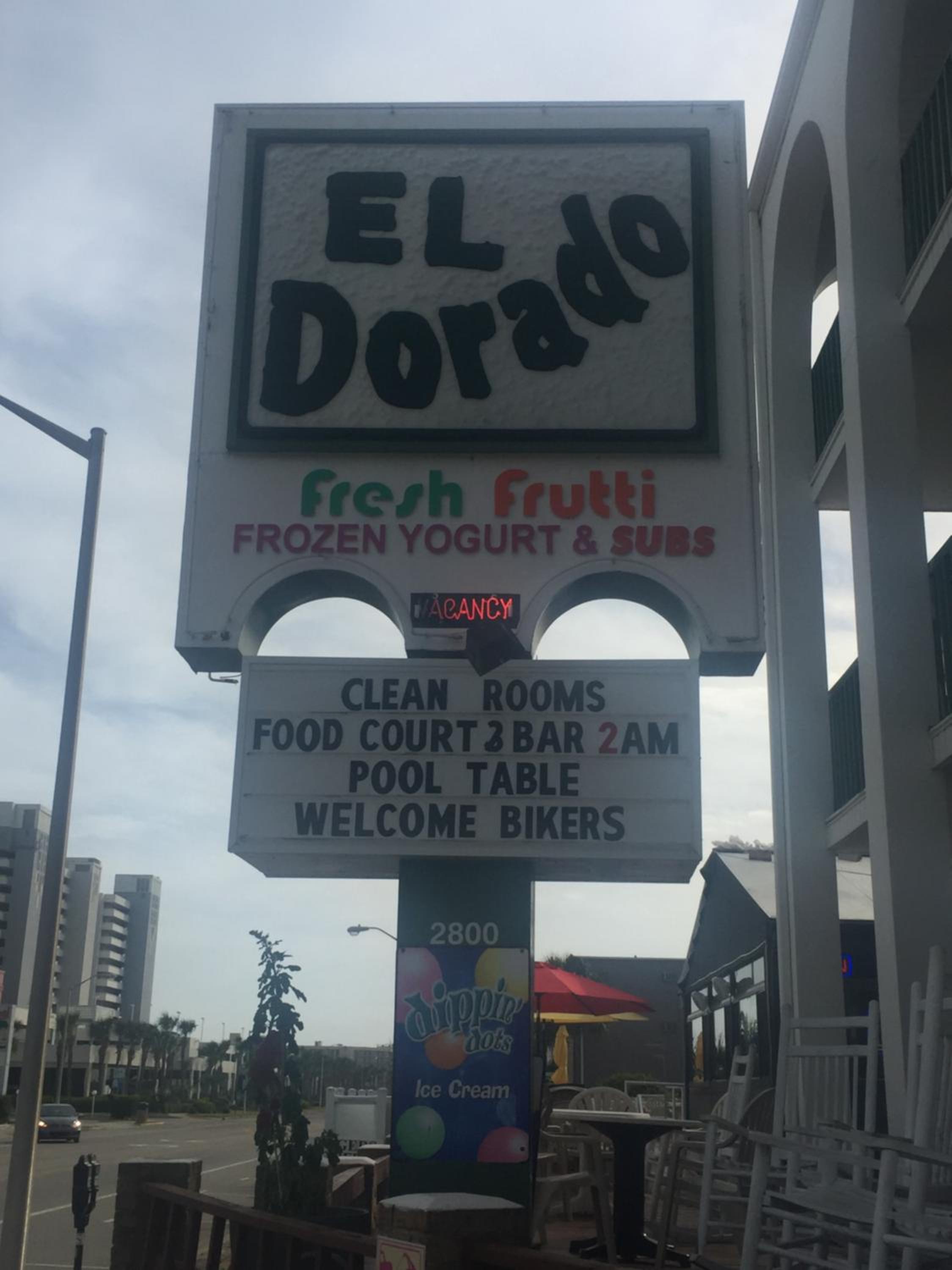 Queen Room with Two Queen Beds - Photo 1