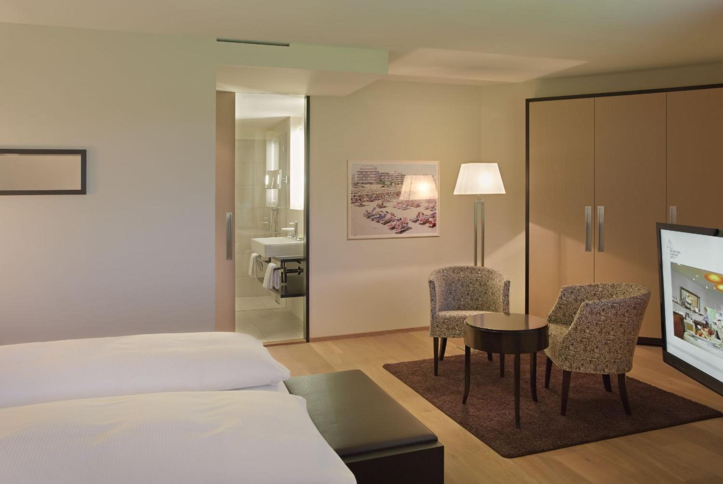 Twin Room with Balcony photo 3