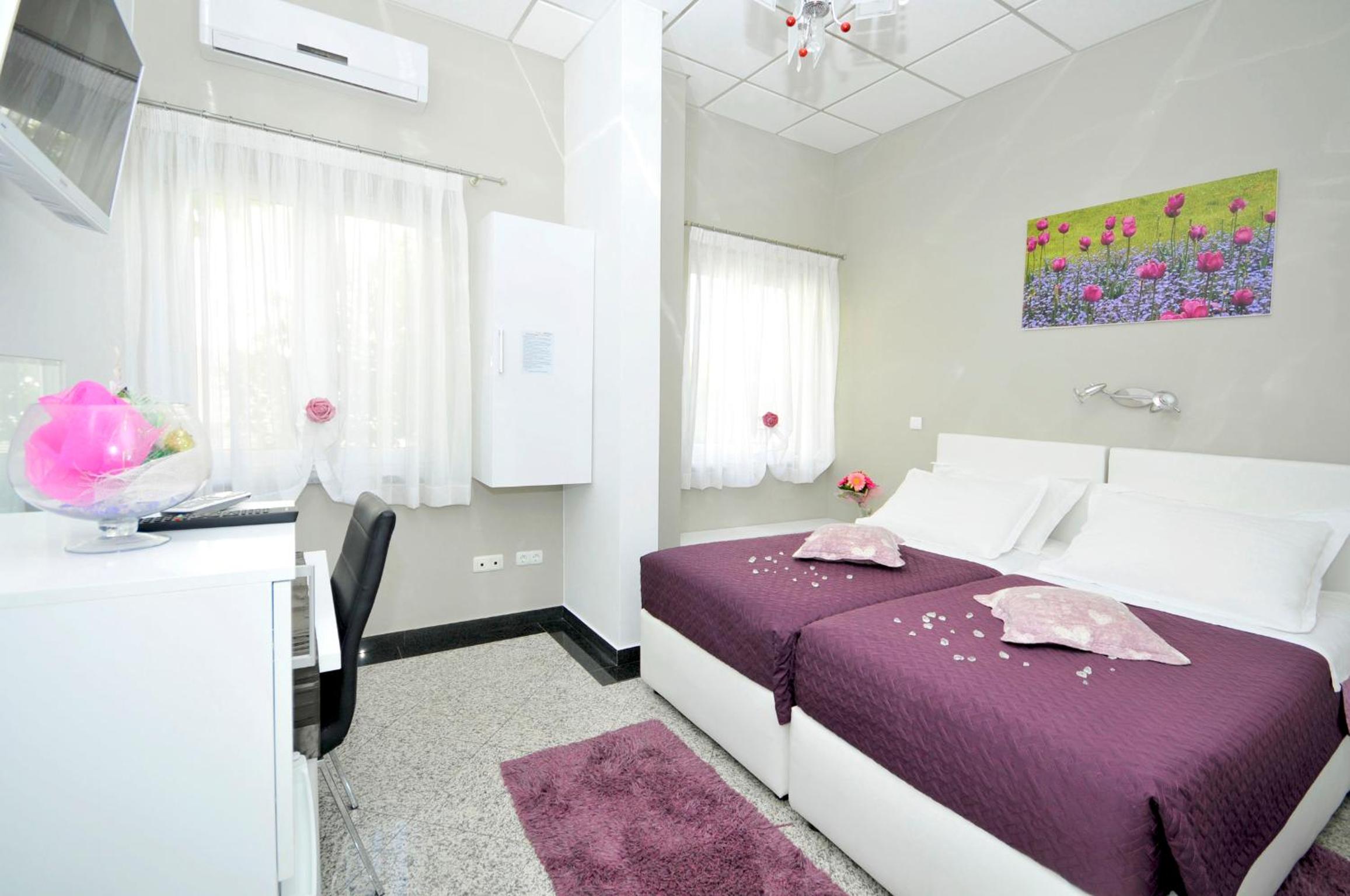 Economy Double or Twin Room - Photo 3