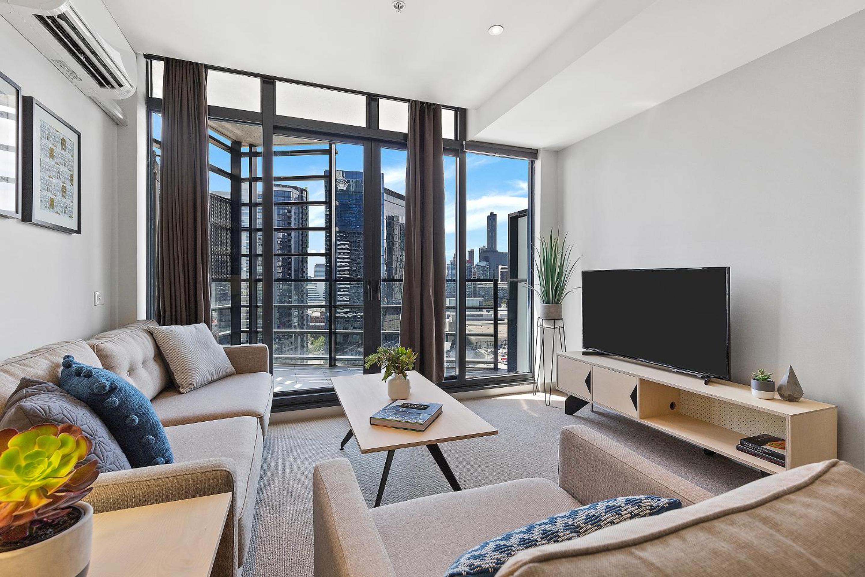 Leia: 2 Bedroom Apartment- 283 City Rd- Convention Center