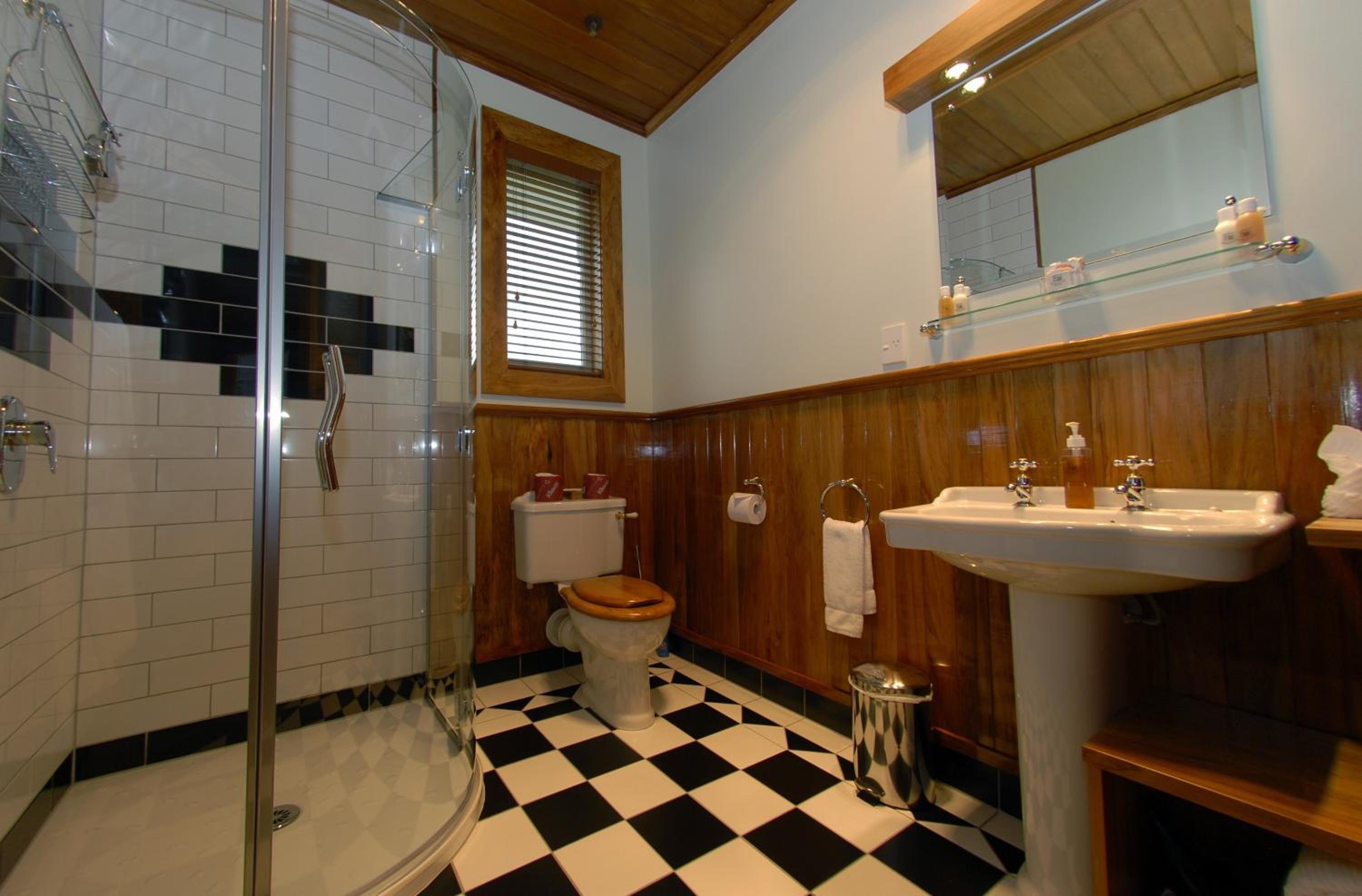 Superior King or Twin Room - Upstairs photo 3