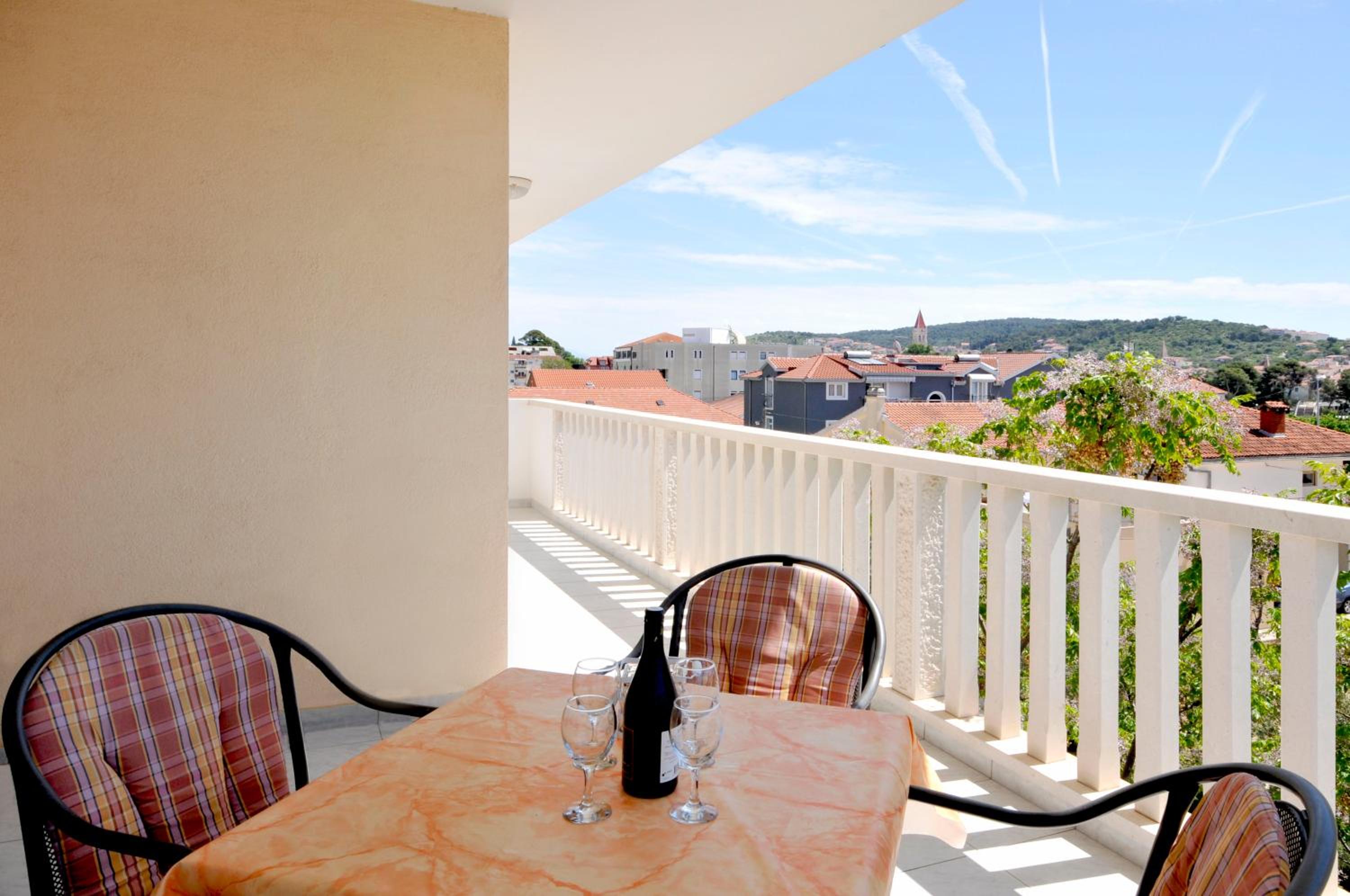 Superior Two-Bedroom Apartment with Balcony (4+1) - Photo 7