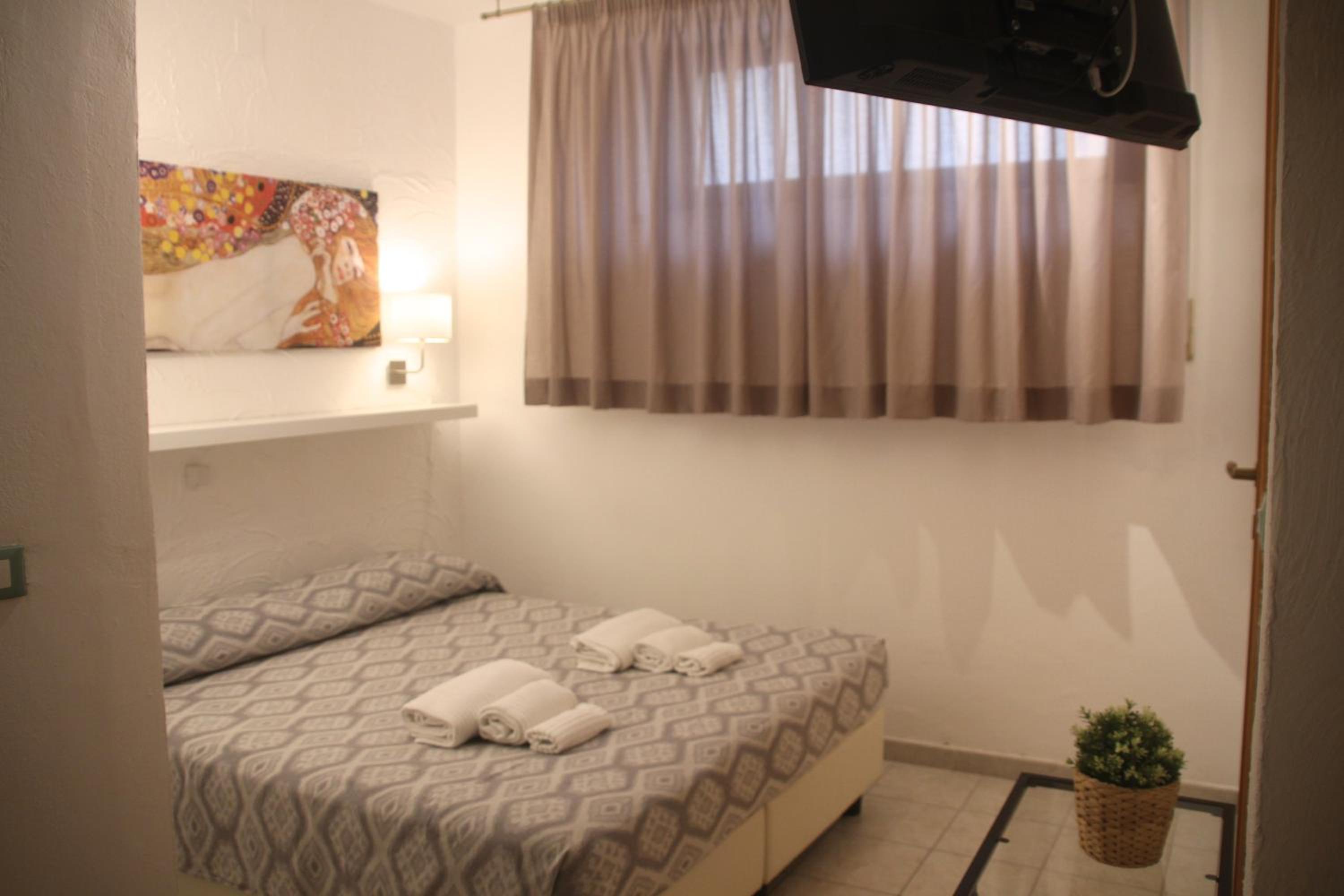 Basic Double or Twin Room photo 1