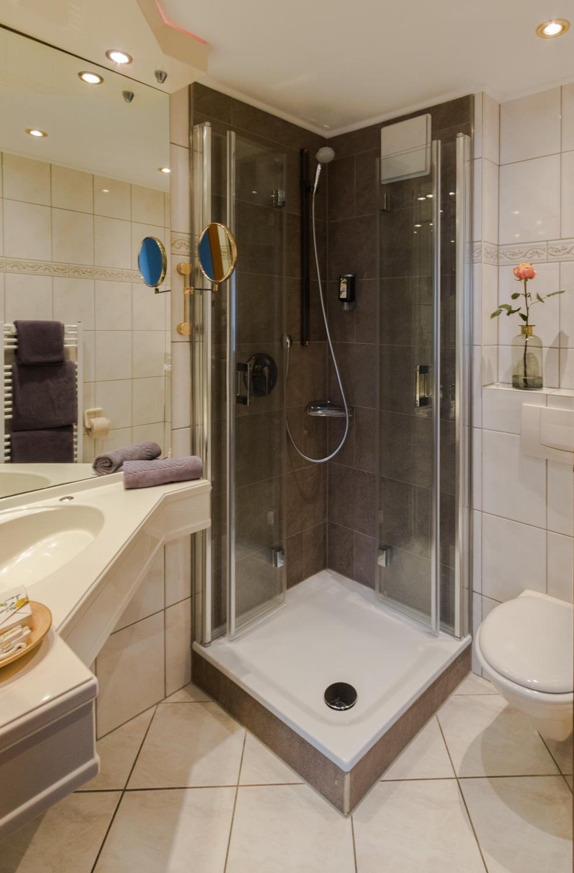 Deluxe Double Room with Balcony photo 3