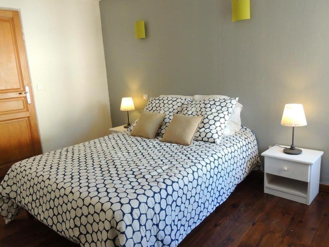 Two-Bedroom House photo 3