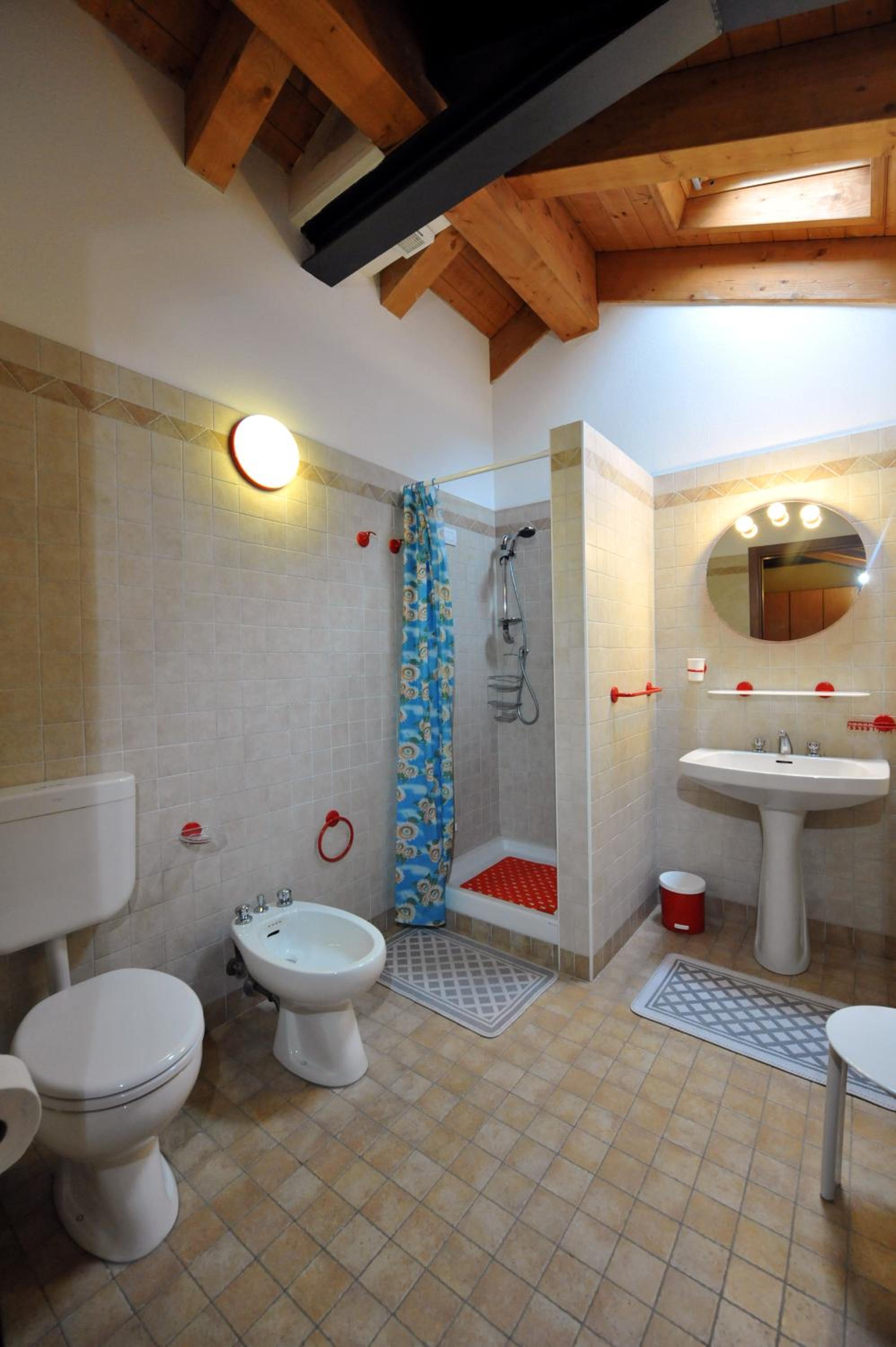 Comfort One-Bedroom Apartment (5 Adults) photo 3